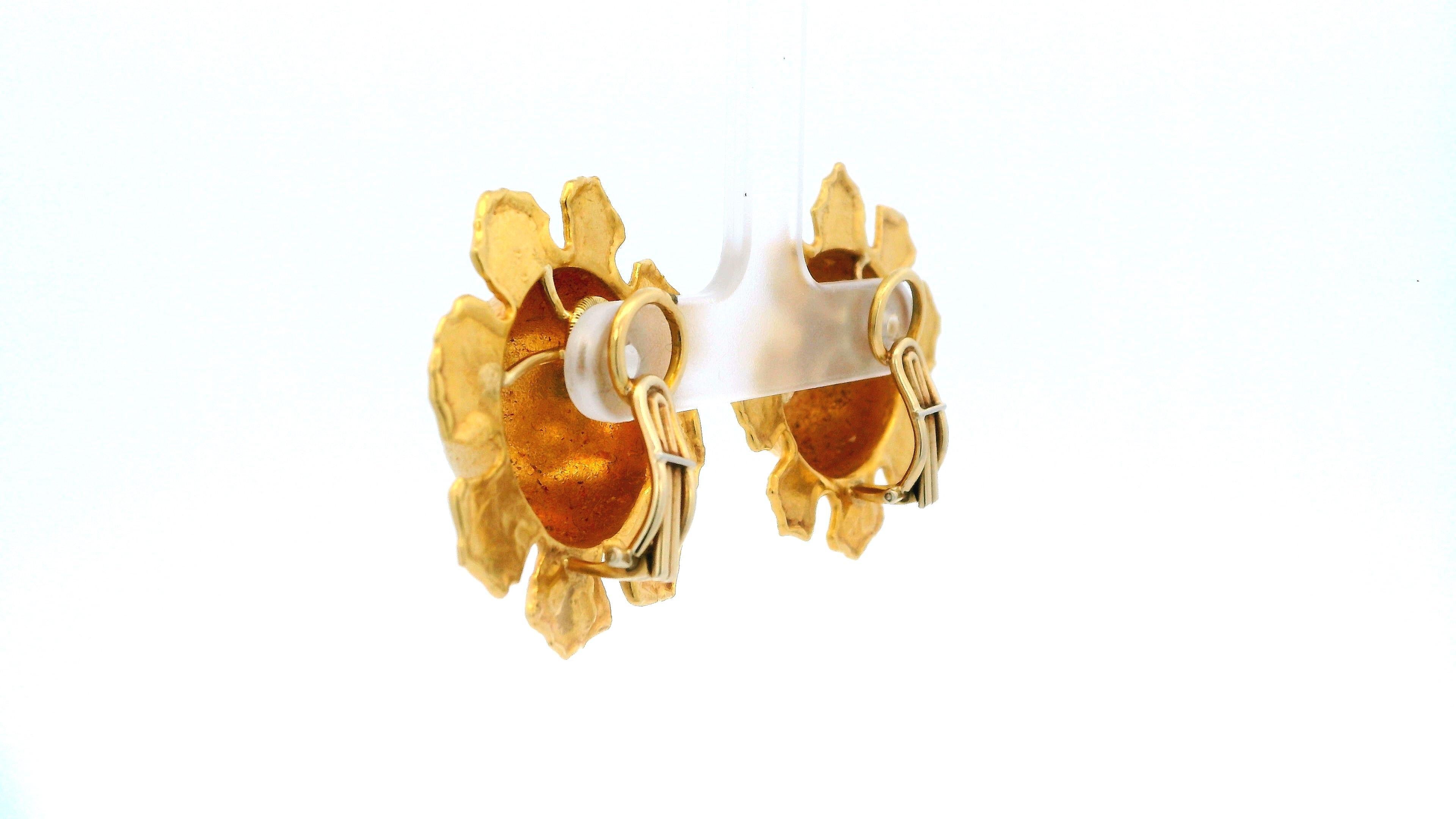 Jean Mahie Paar 22K Gold Kuppel Ohrclips im Angebot 1