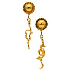 Boucles d'oreilles pendantes artistiques convertibles Jean Mahie Paris en or jaune 22 carats texturé