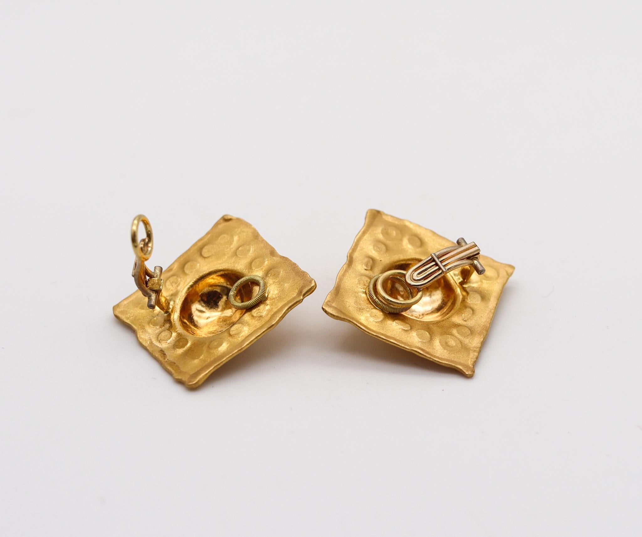 Modernist Jean Mahie Paris Artistic Vintage Squared Clips Earrings in Textured 22Kt Yellow For Sale