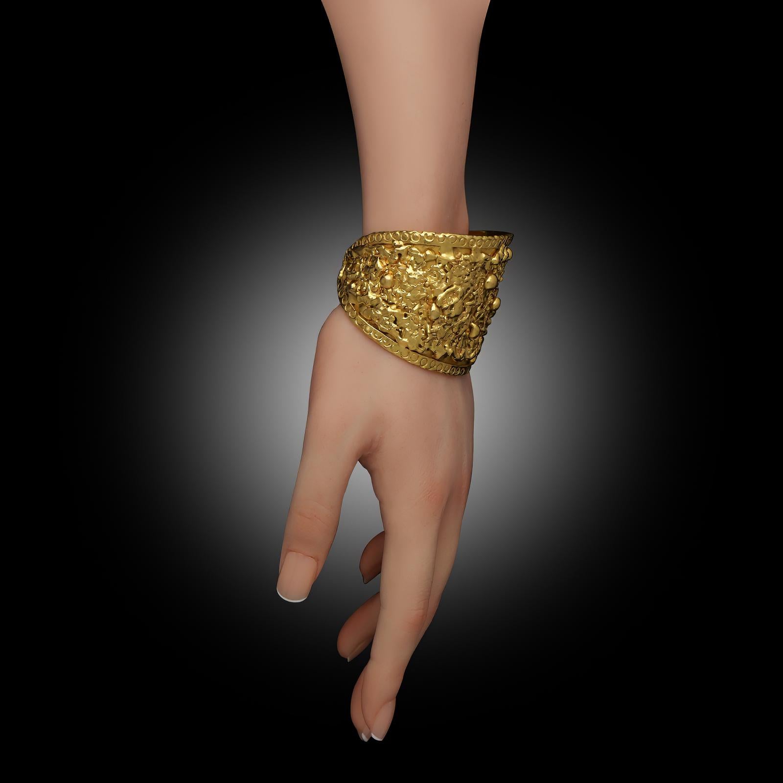 Jean Mahie Vintage 22ct Yellow Gold Cuff Bracelet Circa 1980 For Sale 1