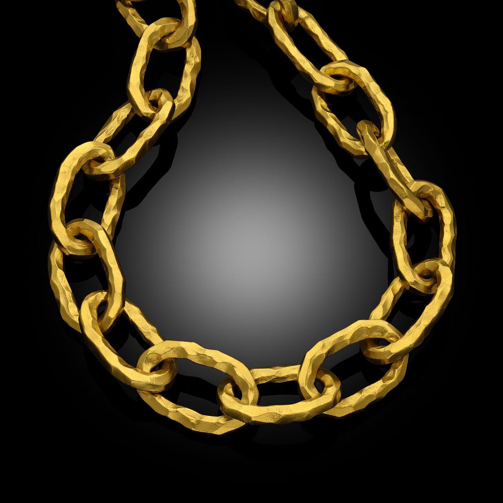 Créateur :
Jean Mahie
Résumé :
Vintage 'Cadene' Gold Link Necklace in 22ct Gold
Description :
Collier vintage 'Cadene' en or texturé de 22ct.
or jaune, par Jean Mahie, vers 1970. Le collier est composé de vingt-trois maillons ovales à la texture
