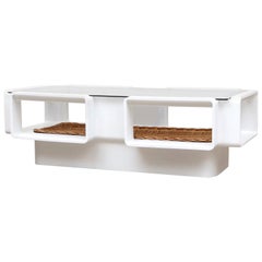 Table basse Jean Maneval Mod Space Age avec panier de rangement en rotin