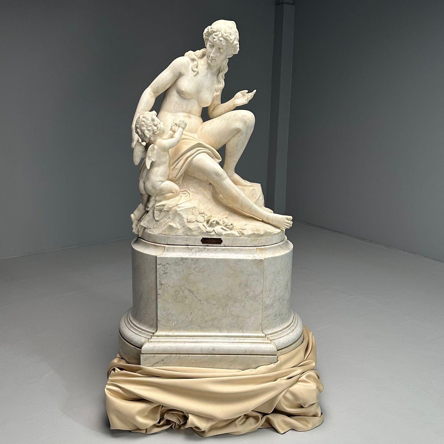 European Jean-Marie Boucher, Venus and Cupid Marble Statue, White Marble, Romantic, 1910 For Sale