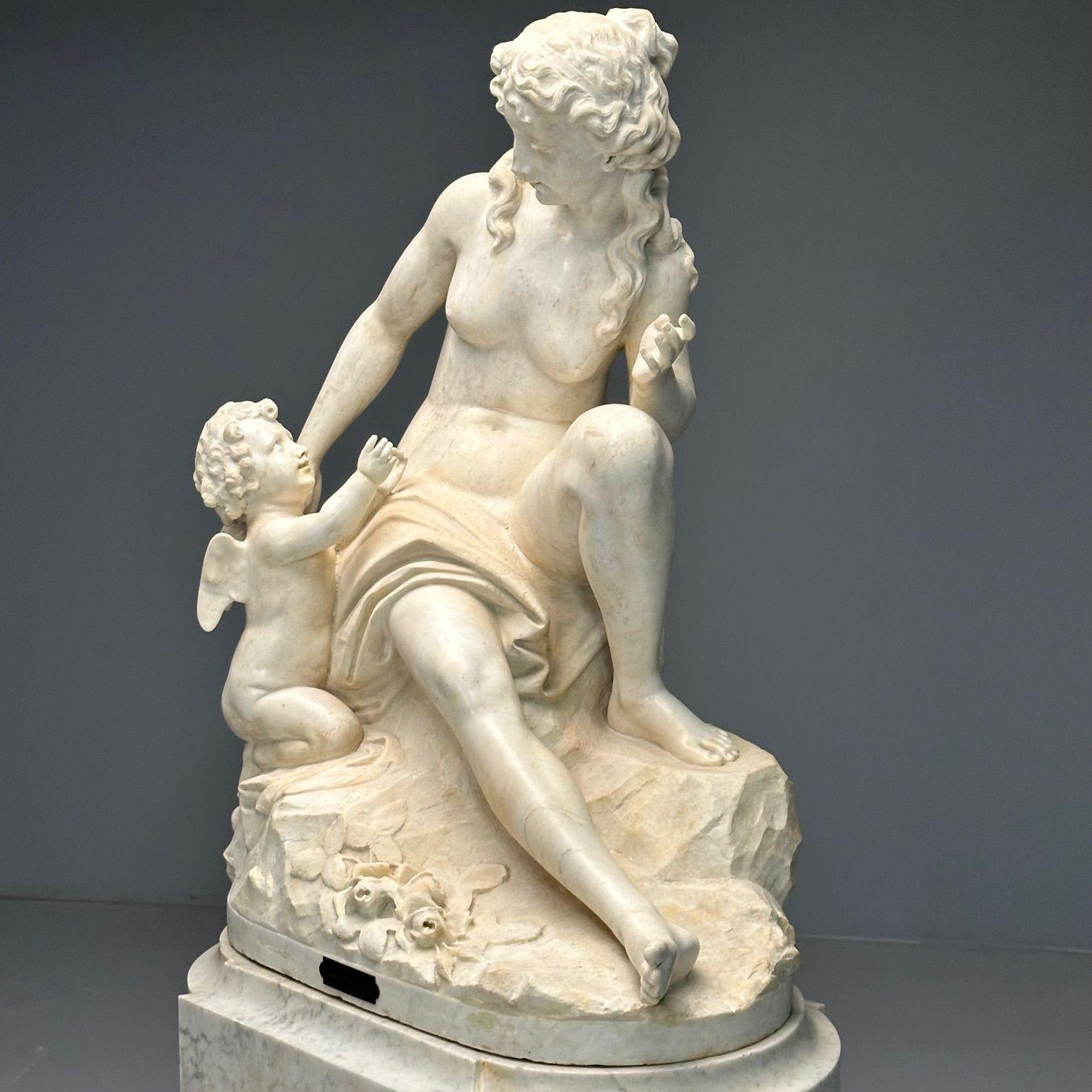 19th Century Jean-Marie Boucher, Venus and Cupid Marble Statue, White Marble, Romantic, 1910 For Sale
