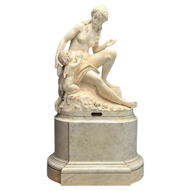 Jean-Marie Boucher, Venus and Cupid Marble Statue, White Marble, Romantic, 1910 For Sale