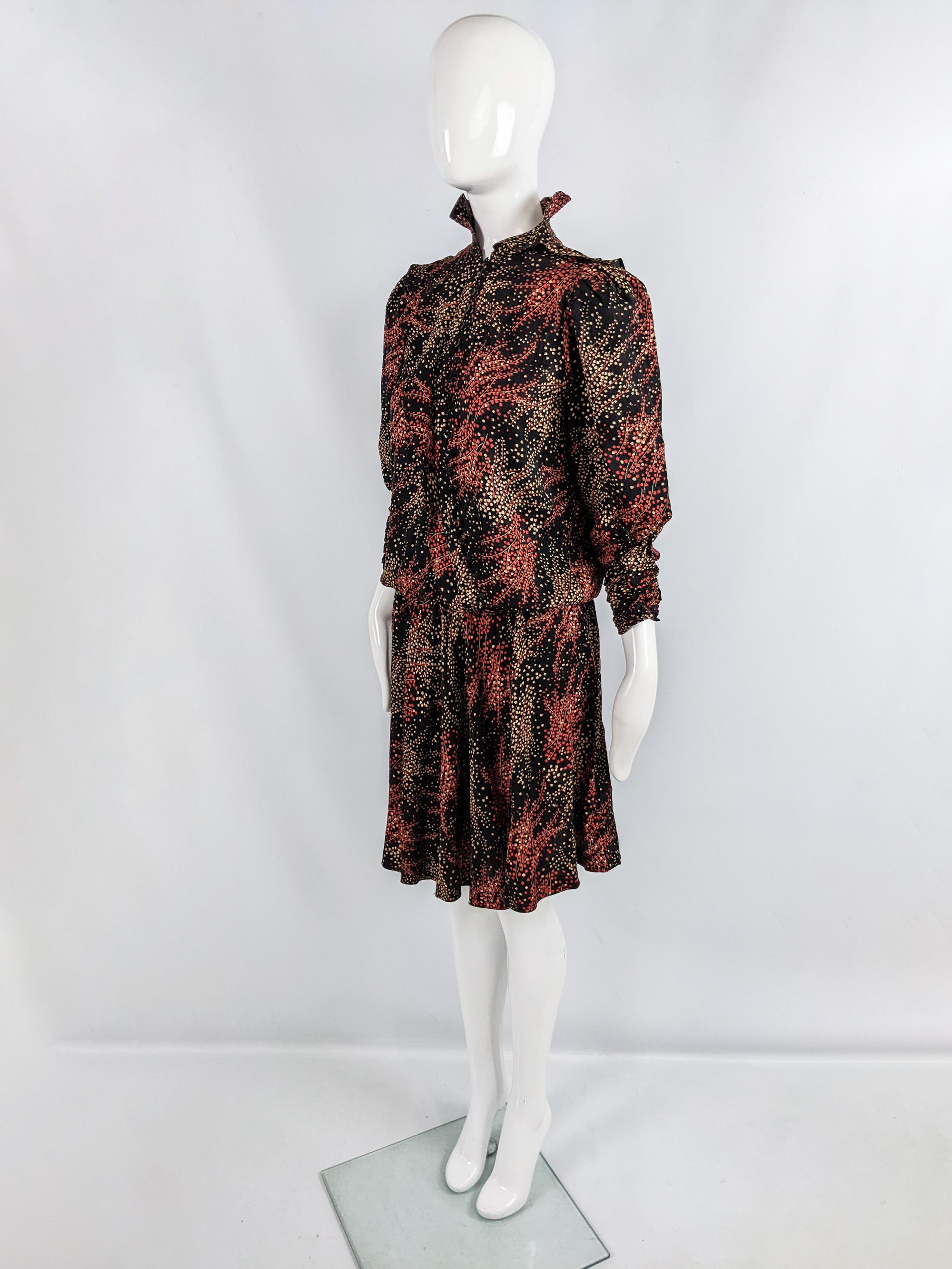 Jean & Martin Pallant Vintage Vestido Blusón de los 80 de seda roja y negra con cuello vuelto en Excelente estado para la venta en Doncaster, South Yorkshire