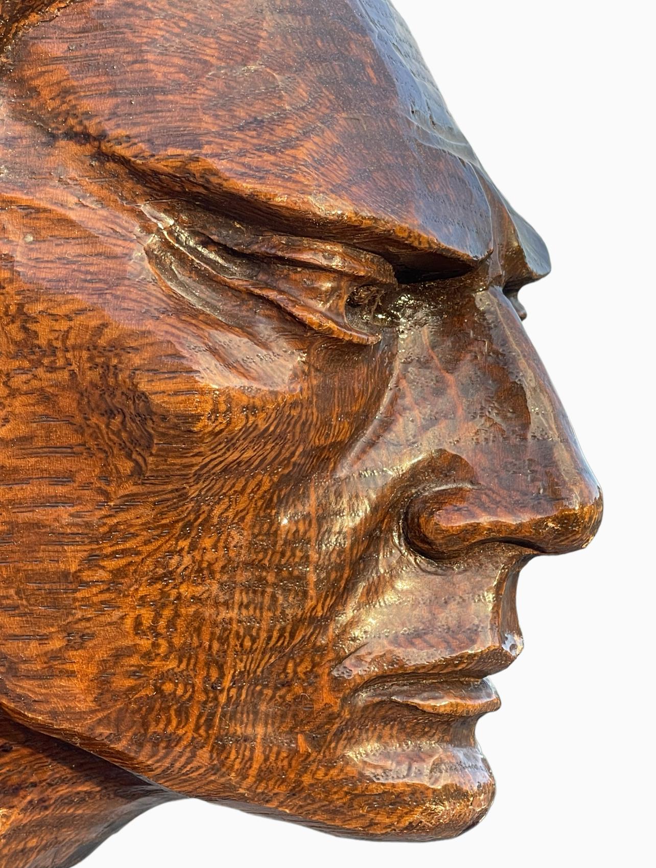 Jean Mermoz - Busto in legno intagliato, La Rafale In condizioni buone in vendita a Beaune, FR