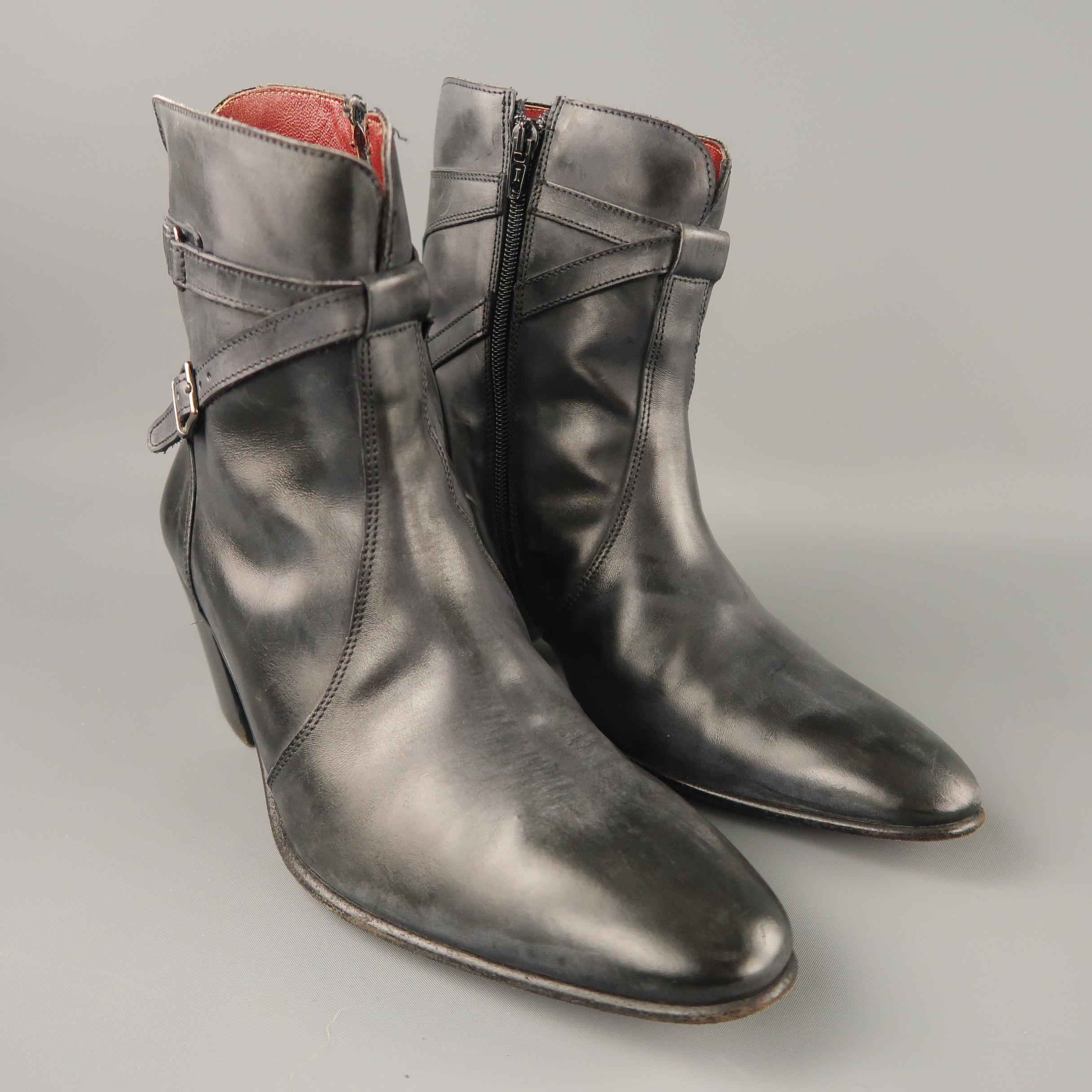JEAN-MICHAEL CAZABAT ankle boot comes in a black and grey antique leather, wrap around buckle details, and a side zipper closure with a wooden heel. Made in Italy.
 
Excellent Pre-Owned Condition.
Marked: 40
 
Measurements:
 
Length: 10.5 in.
Width: