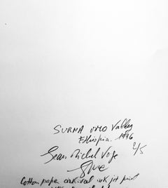 Africa, Etiopia, Valle dell'Omo, Fotografia a colori di bambini tribali, Albero