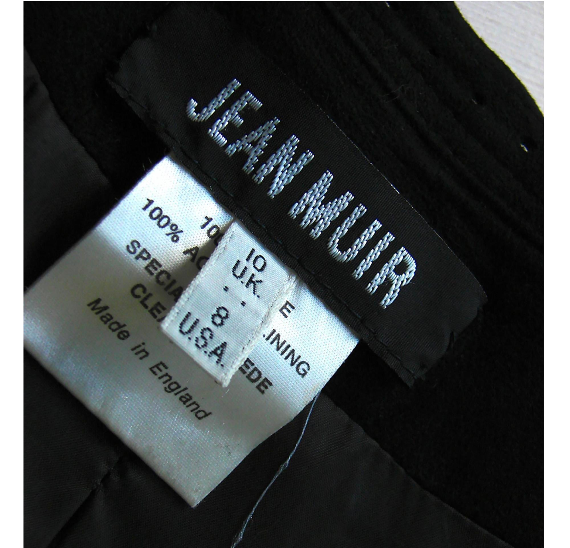Jean Muir Black Suede Jacket with Perforated Trim and Lucite Buttons Vintage Sz8 For Sale 2