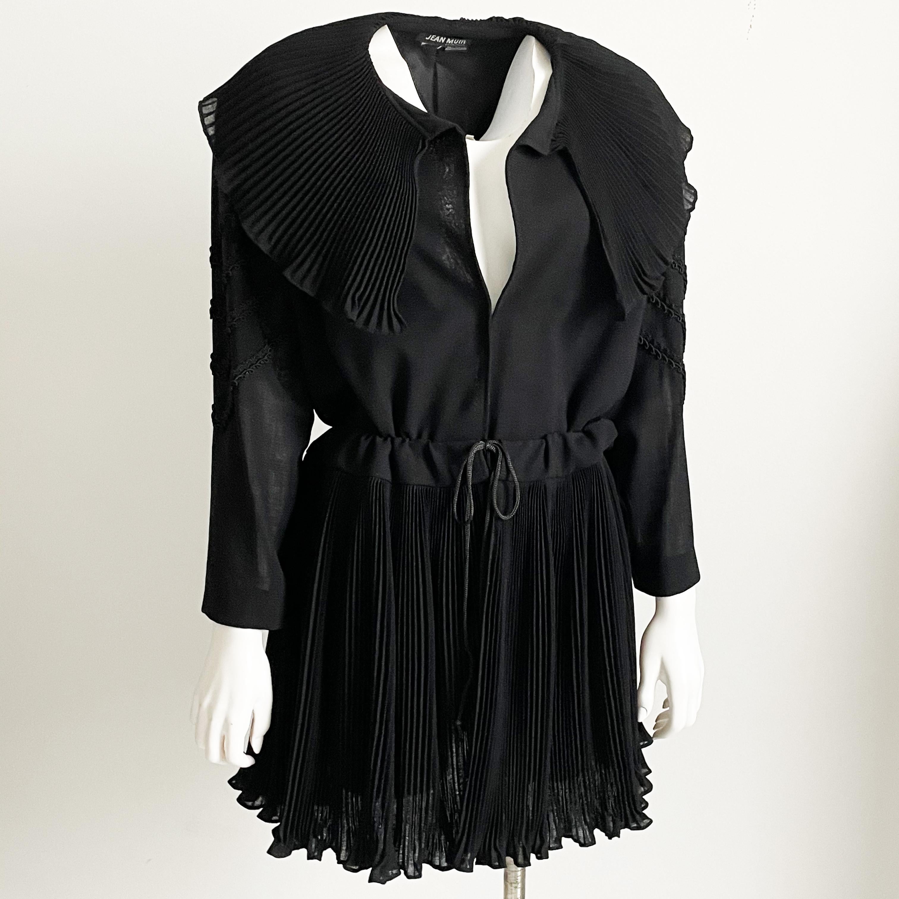 Jean Muir, giacca in lana nera con colletto a micropieghe e vita arricciata, Vintage In condizioni ottime in vendita a Port Saint Lucie, FL