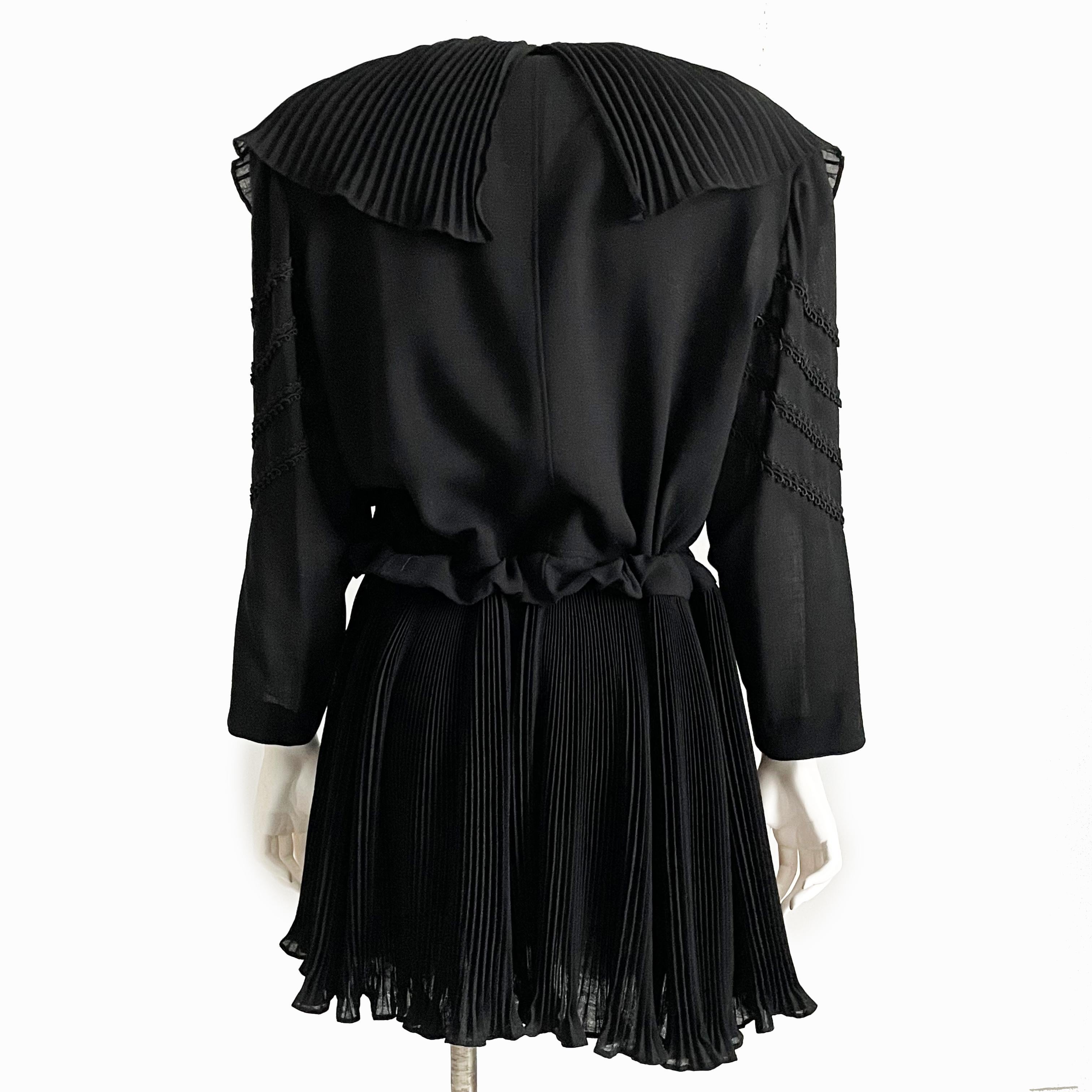 Jean Muir, giacca in lana nera con colletto a micropieghe e vita arricciata, Vintage in vendita 2