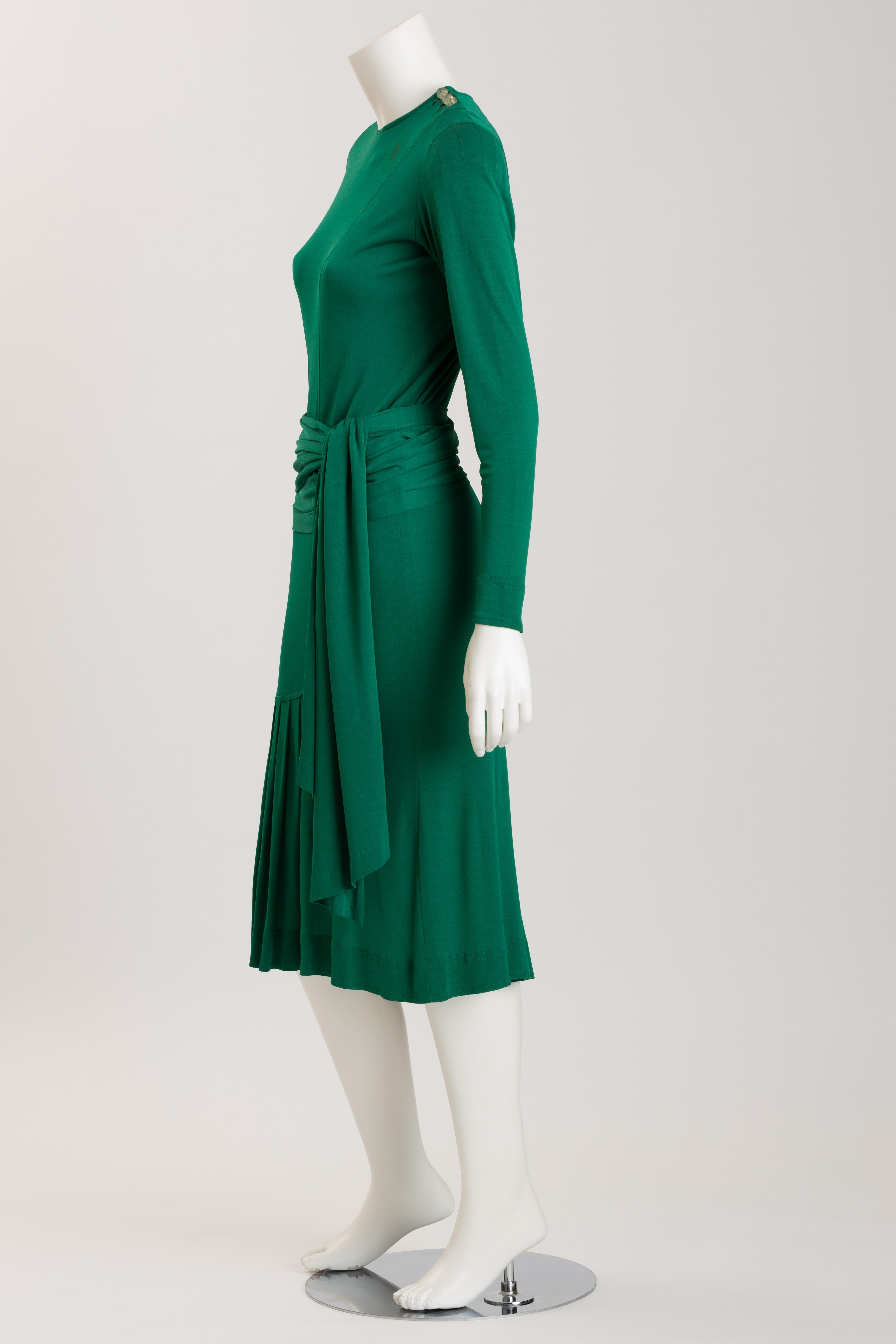 Vert Jean Muir - Robe de cocktail en jersey de viscose vert émeraude en vente