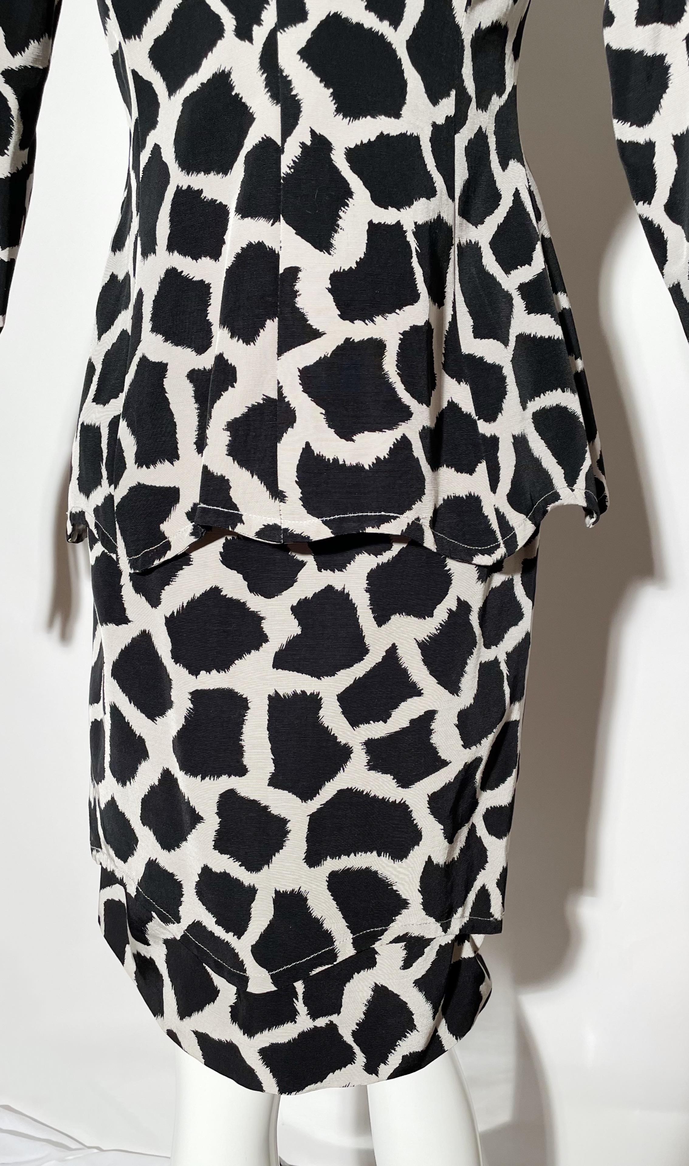 Women's Jean Muir Giraffe Print Skirt Suit For Sale