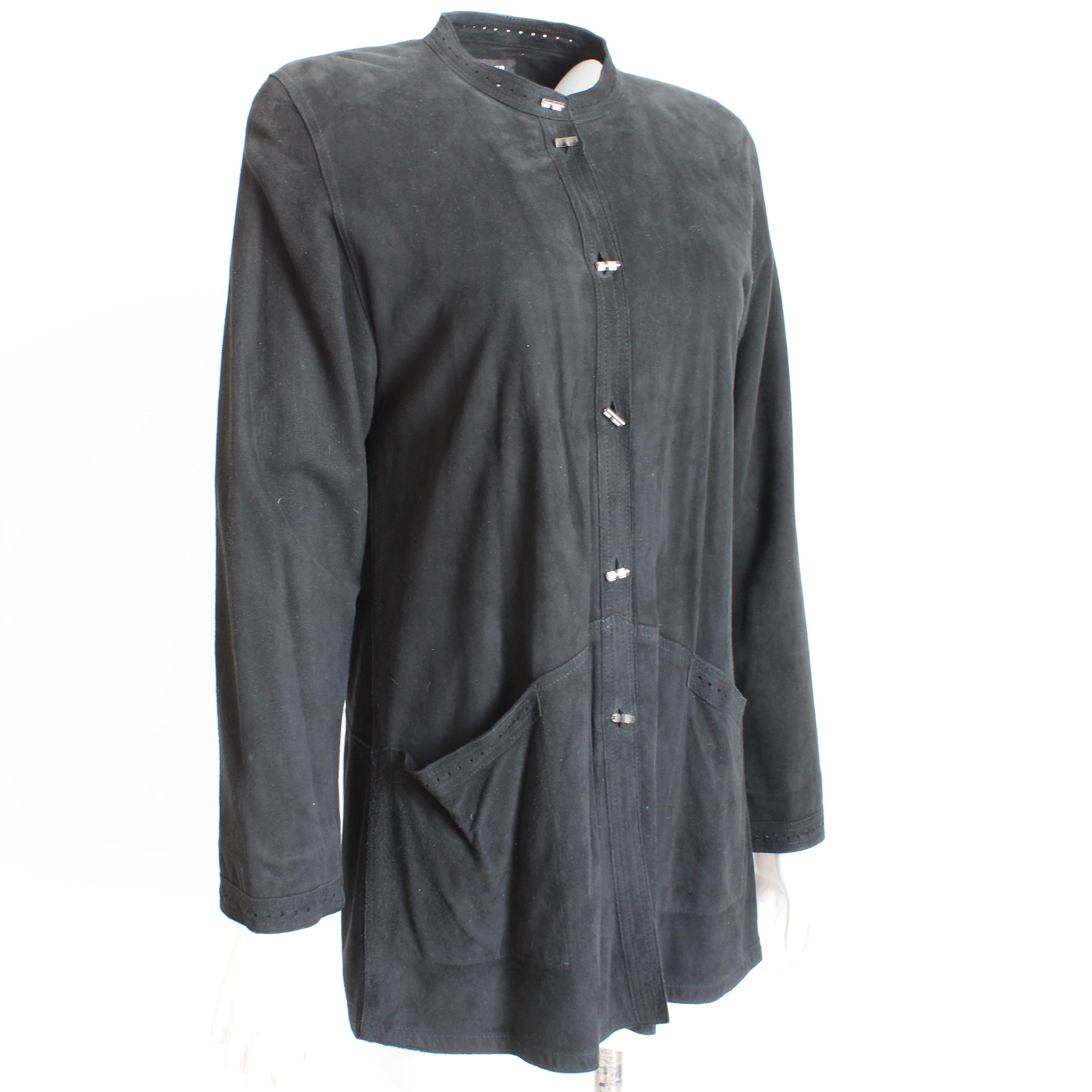 Jean Muir Jacket Black Suede Perforated Trim Lucite Buttons Retro Mod 70s Sz 8 In Good Condition For Sale In Port Saint Lucie, FL