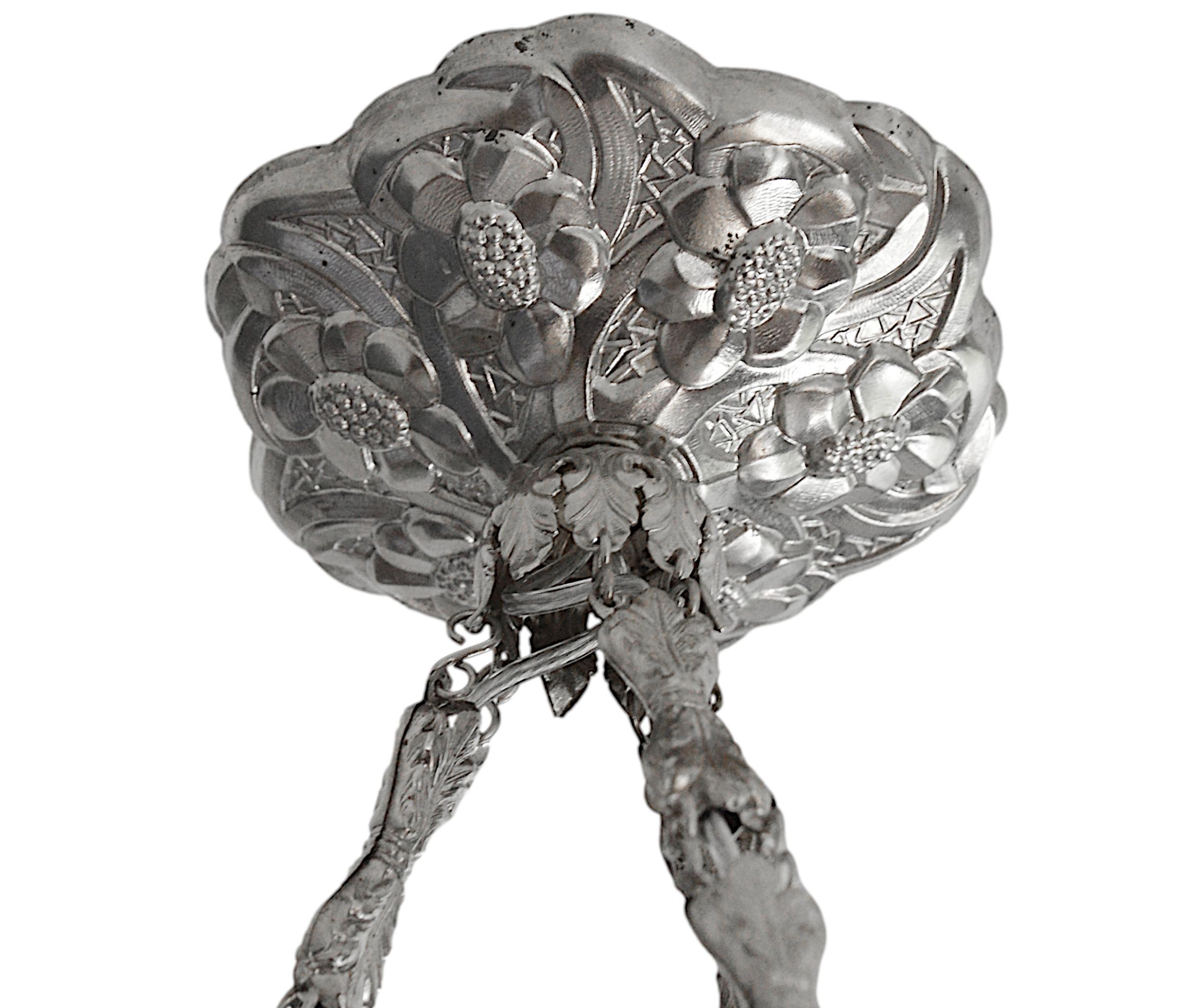 Lampadario a sospensione a forma di cicogna in stile Art Déco di Jean Noverdy, 1920 in vendita 1