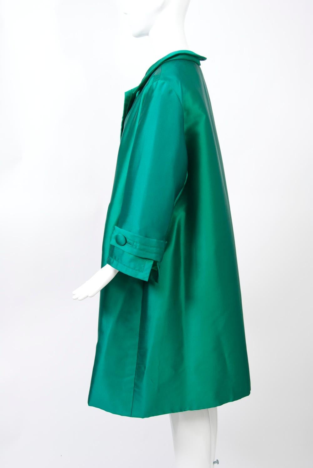 Jean Patou Green Silk Evening Coat In Good Condition In Alford, MA
