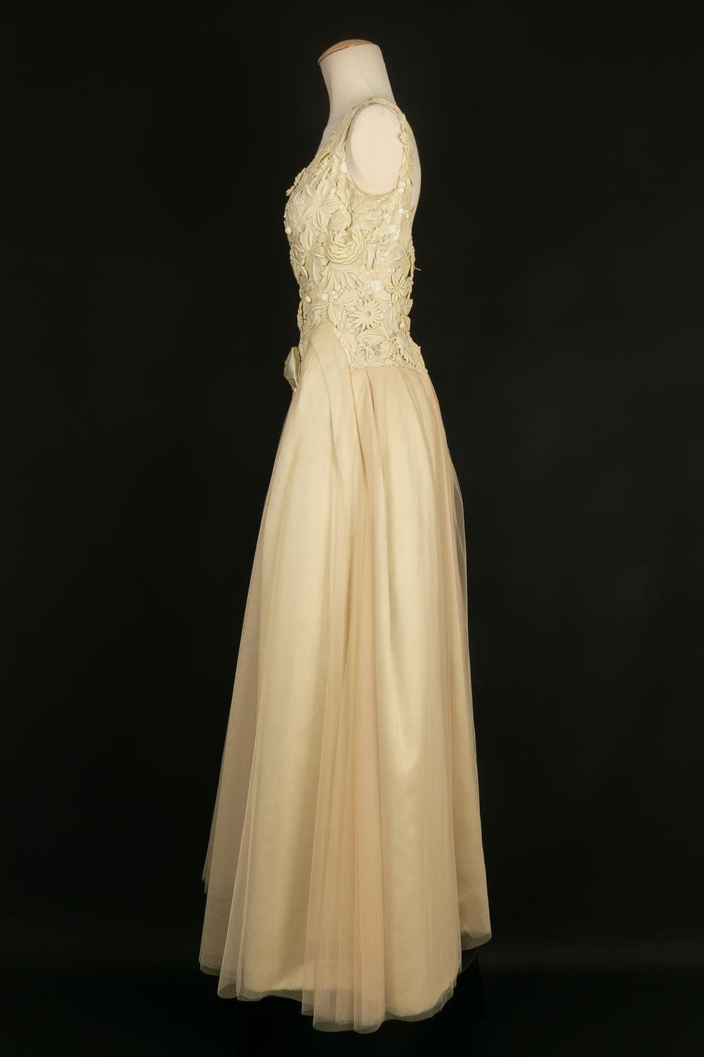 Jean Patou Haute Couture Kleid Frühjahr-Sommer 1955 (Beige) im Angebot