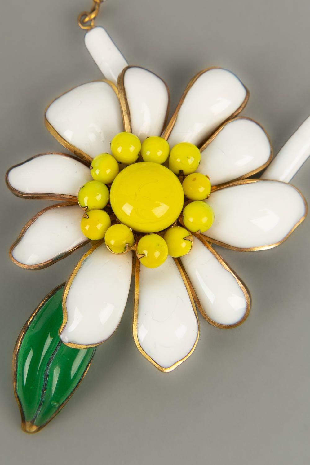 Jean Patou Necklace in Gilded Metal and Glass Paste In Excellent Condition For Sale In SAINT-OUEN-SUR-SEINE, FR