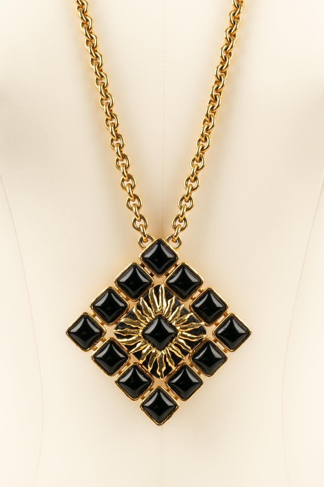 Jean Patou Necklace in Gold-Plated Metal and Black Glass Paste For Sale 2