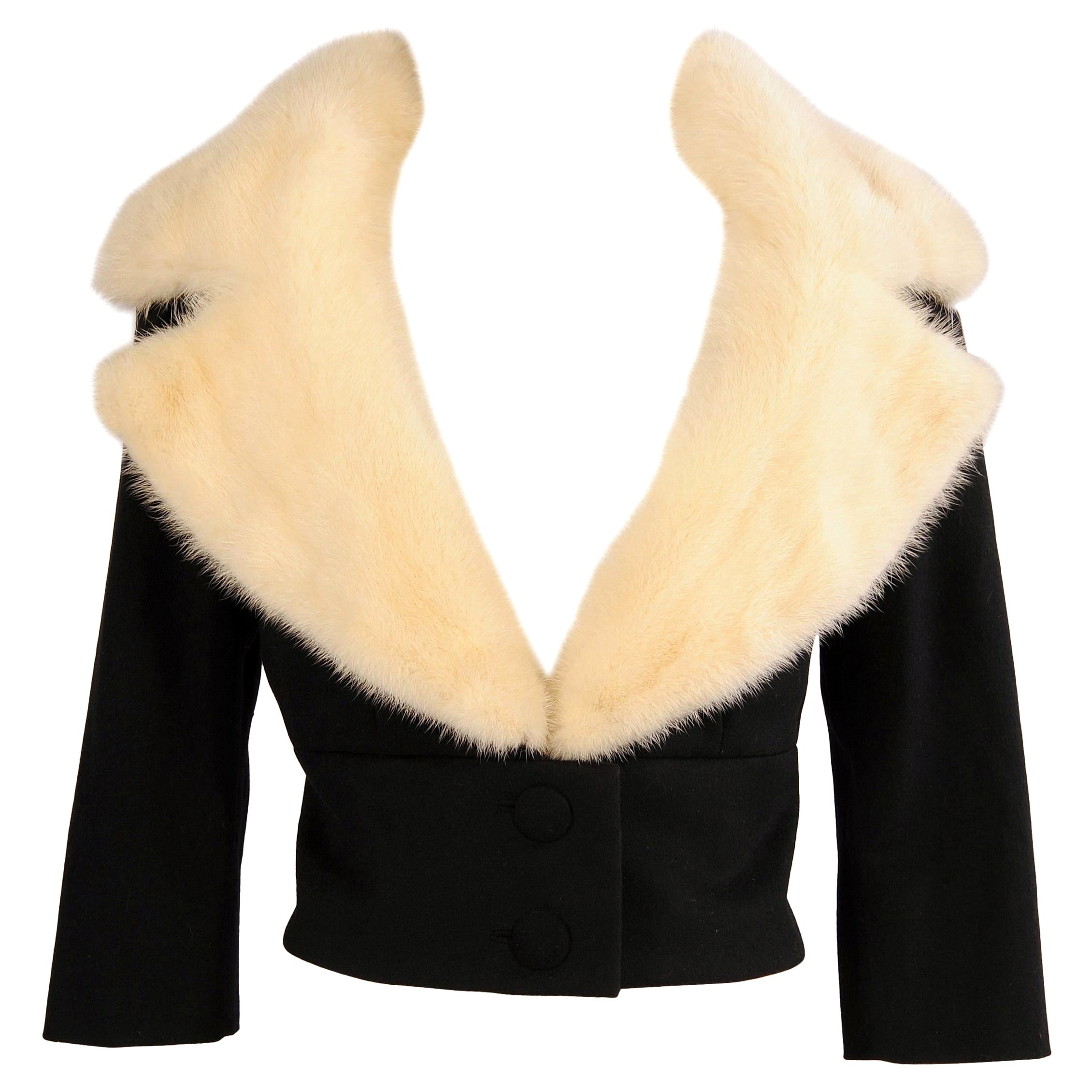 Jean Patou - Veste haute couture numérotée en cachemire et vison blanc, milieu du XXe siècle