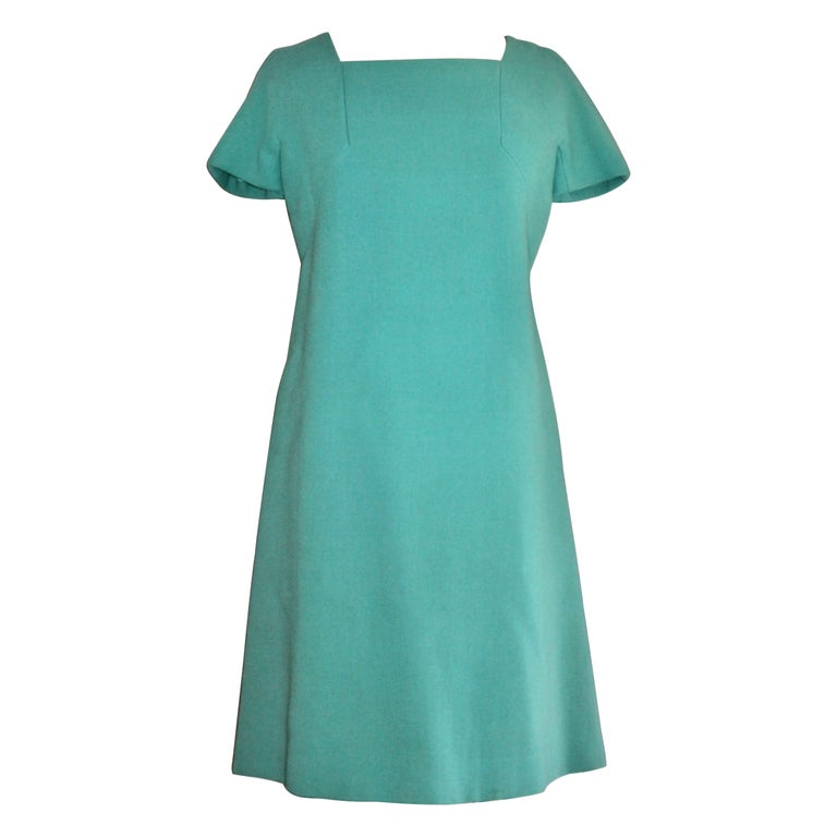 i want a green dress in french Ivy Green Linen Corset Dress main image 0