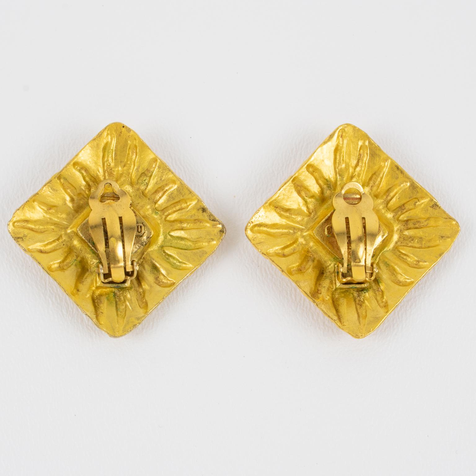 Jean Patou Paris Gilt Metal Sun Clip Earrings with Yellow Poured Glass Cabochon In Good Condition For Sale In Atlanta, GA
