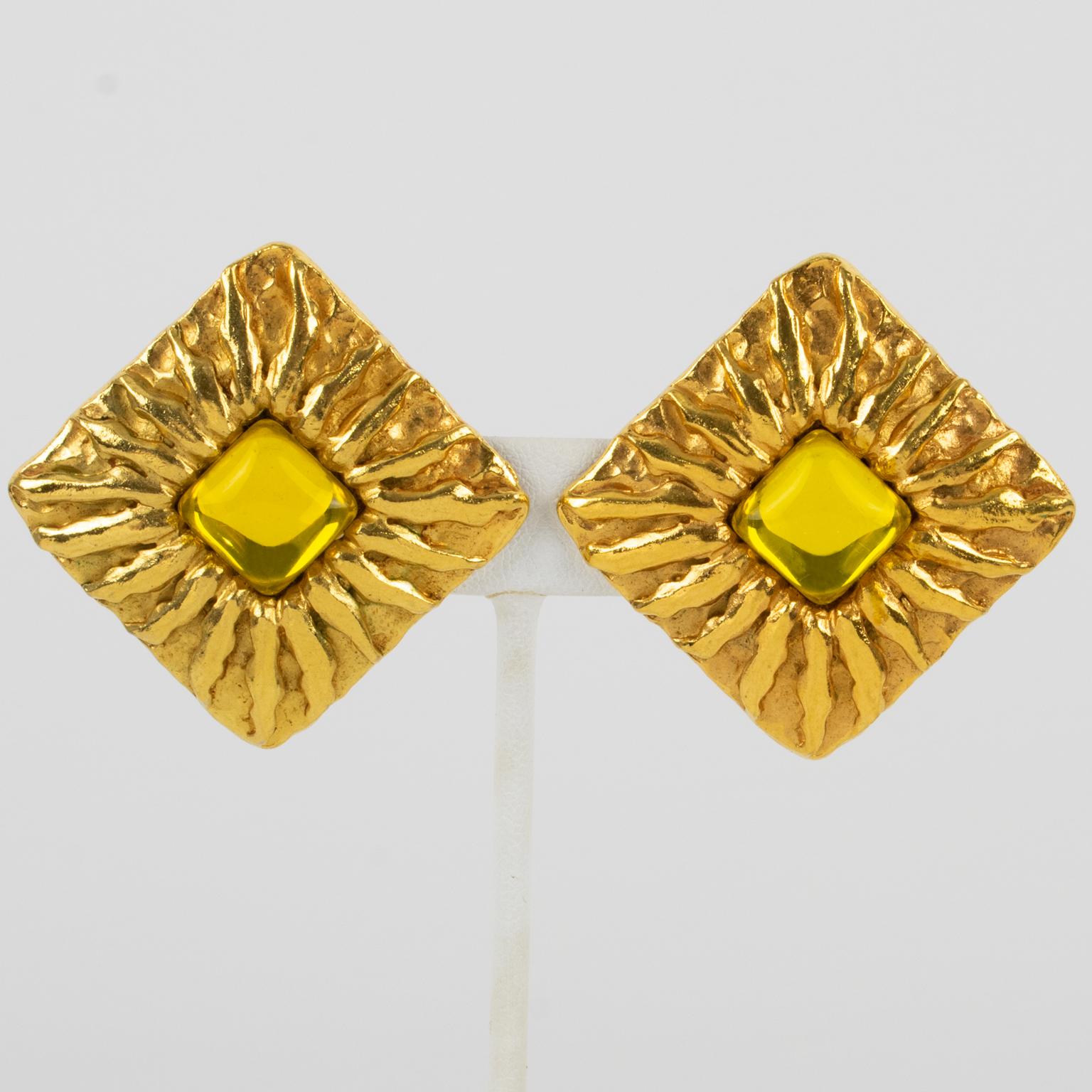 Jean Patou Paris Gilt Metal Sun Clip Earrings with Yellow Poured Glass Cabochon For Sale 2