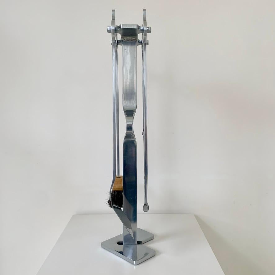 Jean-Paul Creations Stamped Fireplace Tools Set, circa 1970, France. In Good Condition For Sale In Brussels, BE