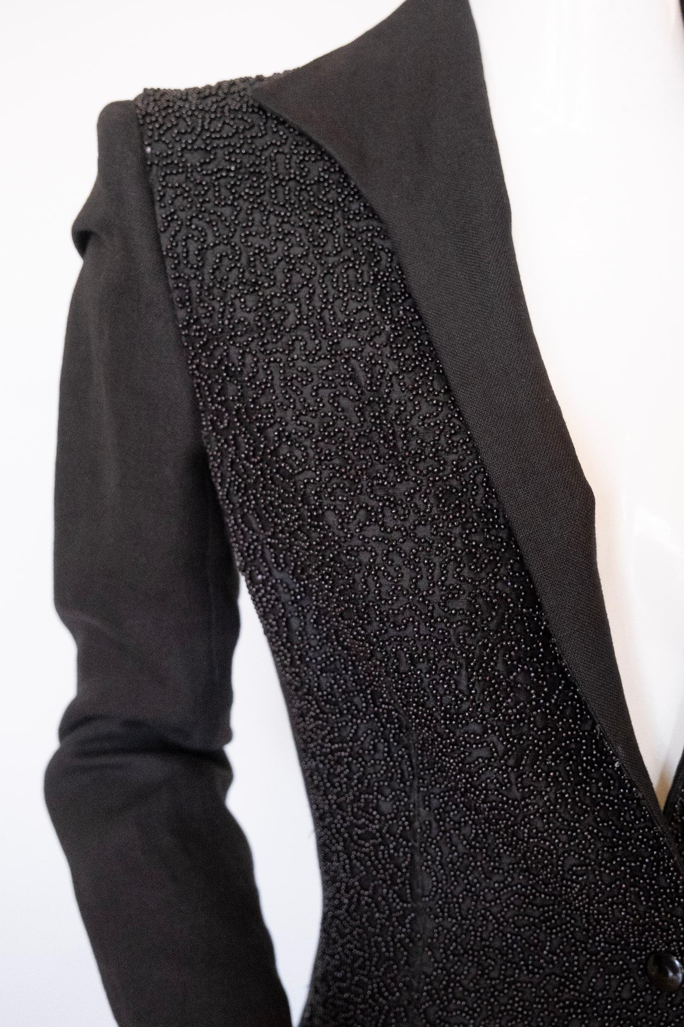 Blazer en lin noir Jean Paul Gaultier 1990. Perles sur tout le devant en vente 1