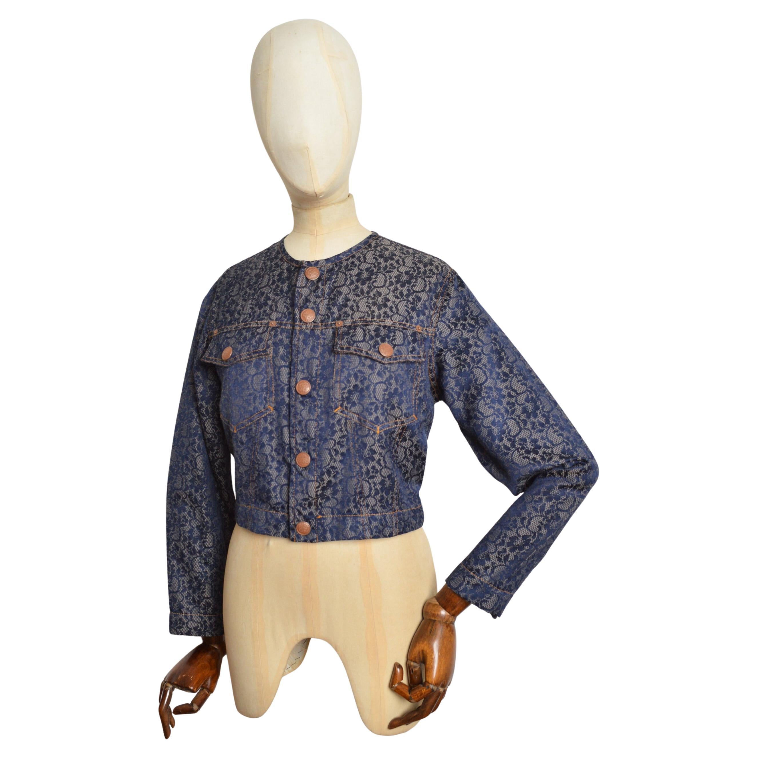 Jean Paul Gaultier Años 90 Encaje Estampado de tul Jacquard Chaqueta recortada sin cuello en venta