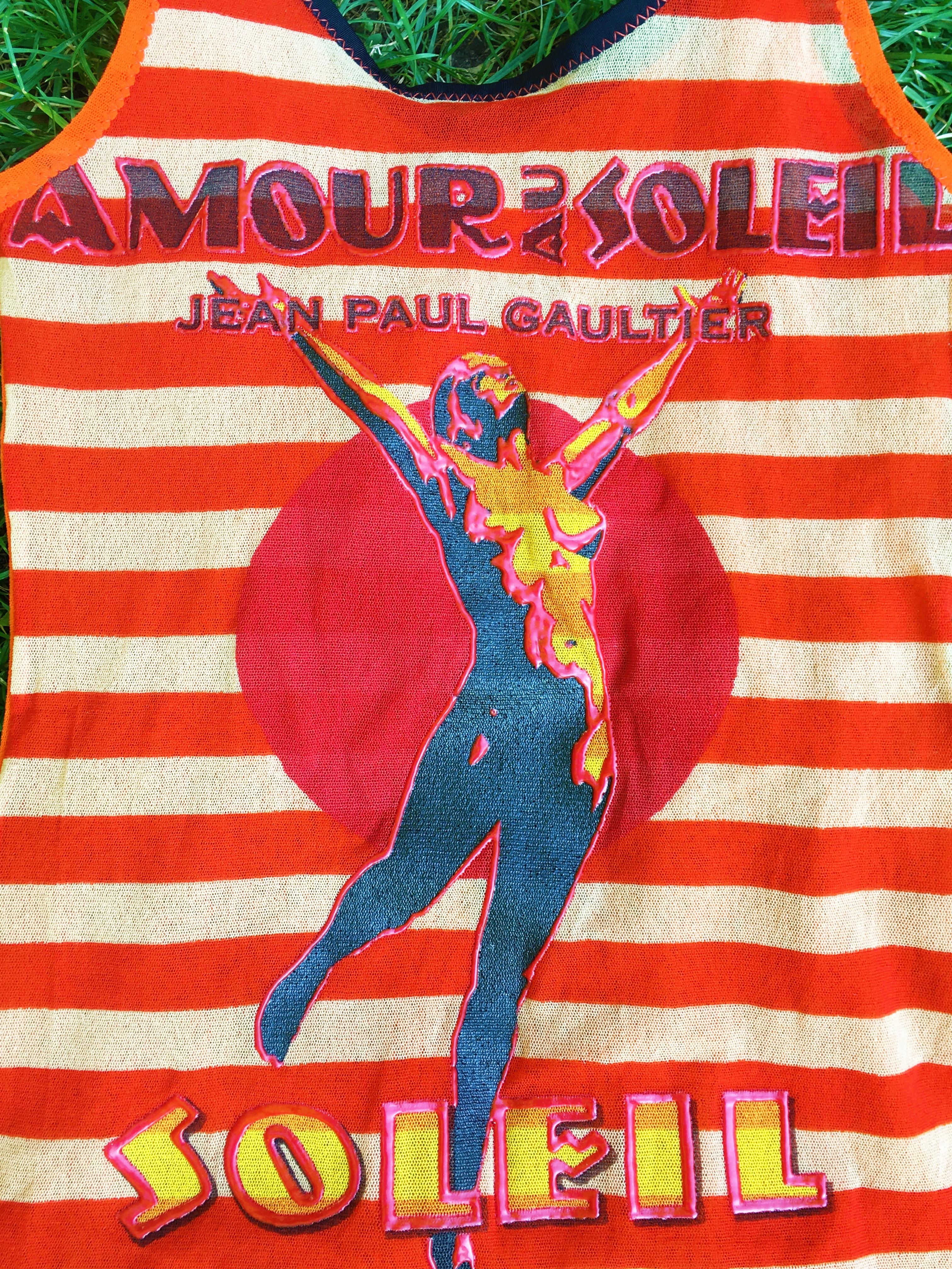 Rouge Jean Paul Gaultier - T-shirt débardeur en maille transparente à rayures Amour au Soleil Circus en vente