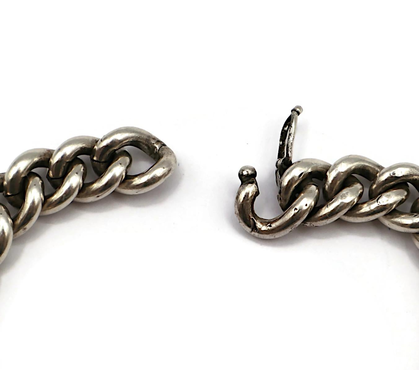 JEAN PAUL GAULTIER (Attribuito a) Braccialetto con Charm a catena in tono argento in vendita 8