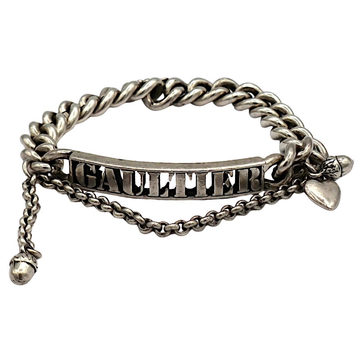 JEAN PAUL GAULTIER (Attribuito a) Braccialetto con Charm a catena in tono argento in vendita