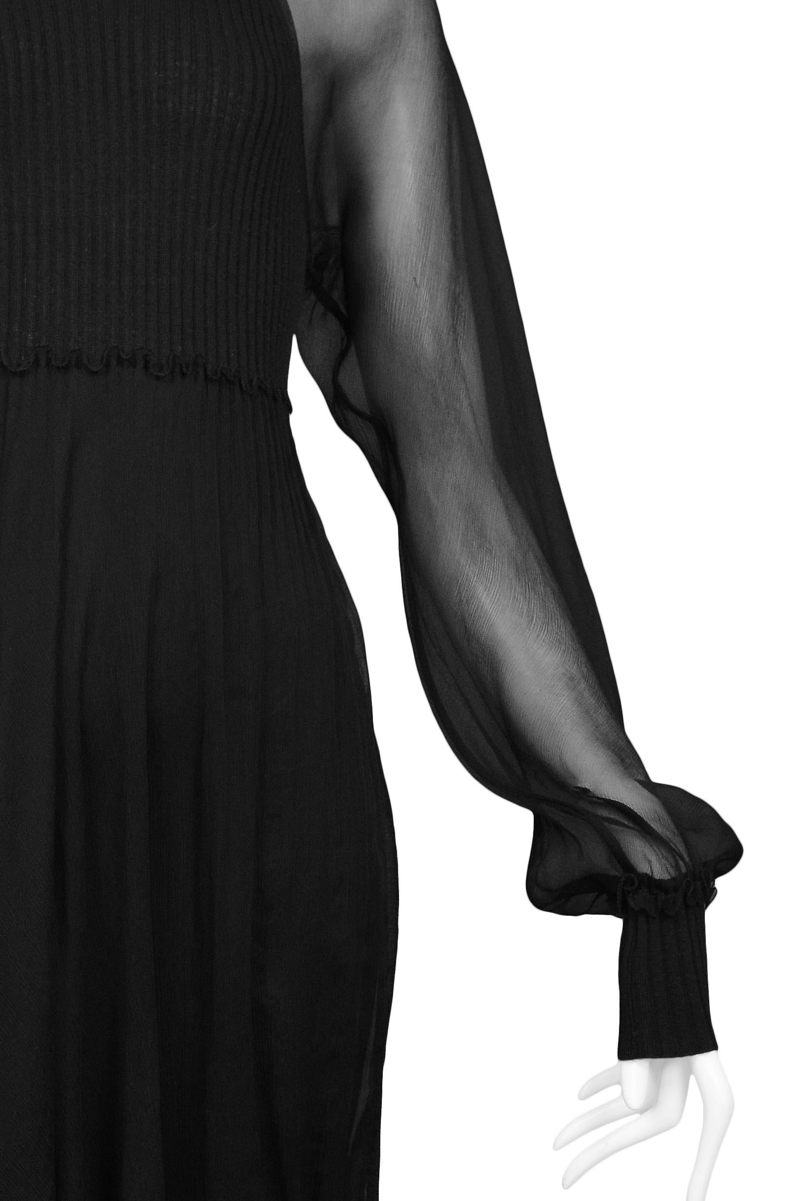 Jean Paul Gaultier Schwarzes Illusion-Kleid aus Strick mit Chiffon-Overlay und Ärmeln Damen im Angebot