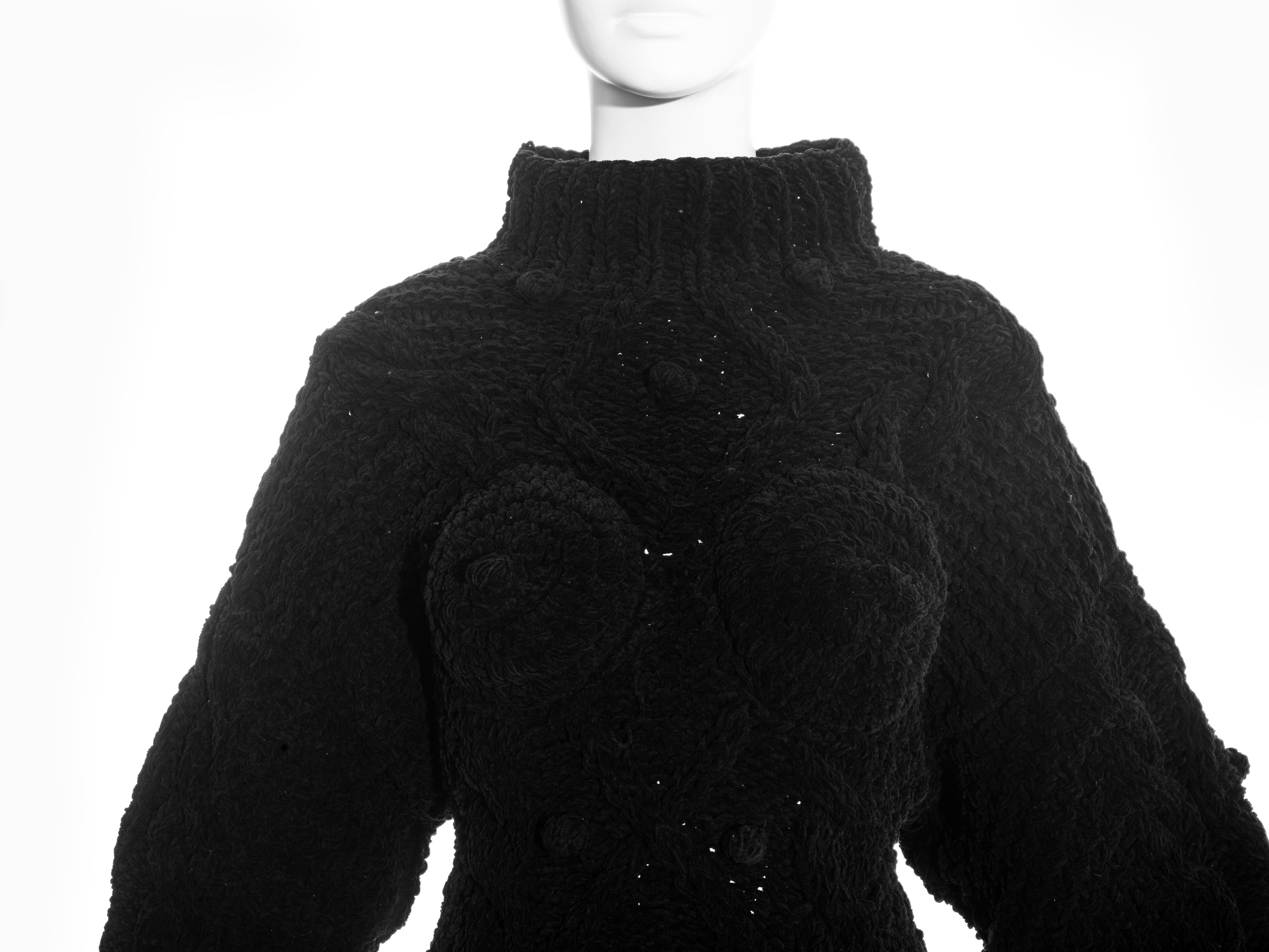 Jean Paul Gaultier schwarzer Pullover aus Chenille- Aran mit konischer Brust aus Strick, H/W 1985 (Schwarz) im Angebot