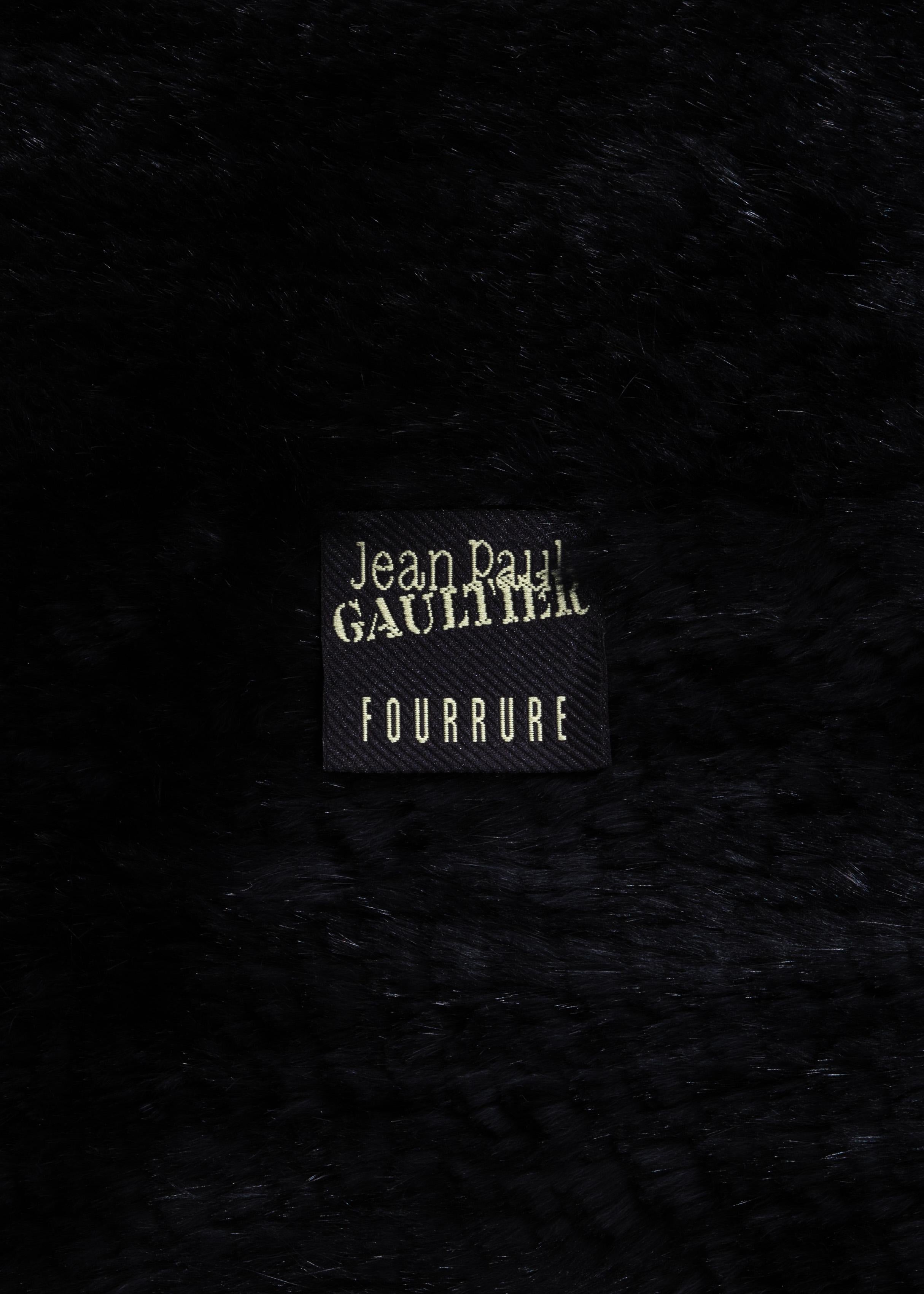 Jean Paul Gaultier schwarzer übergroßer Pullover aus Strickpelz, fw 2003 im Angebot 4