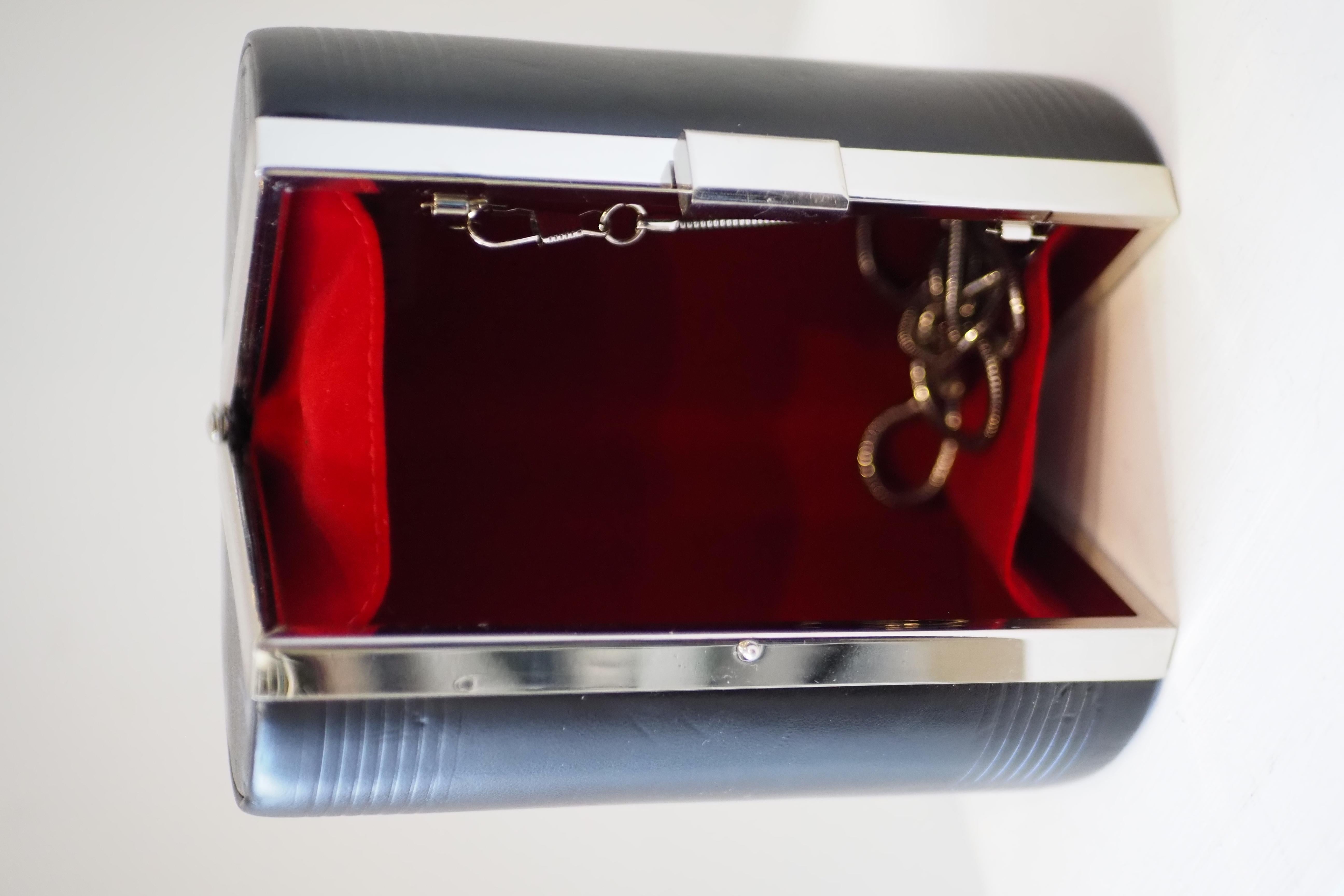 Jean Paul Gaultier Umhängetasche aus schwarzem Leder im Angebot 5