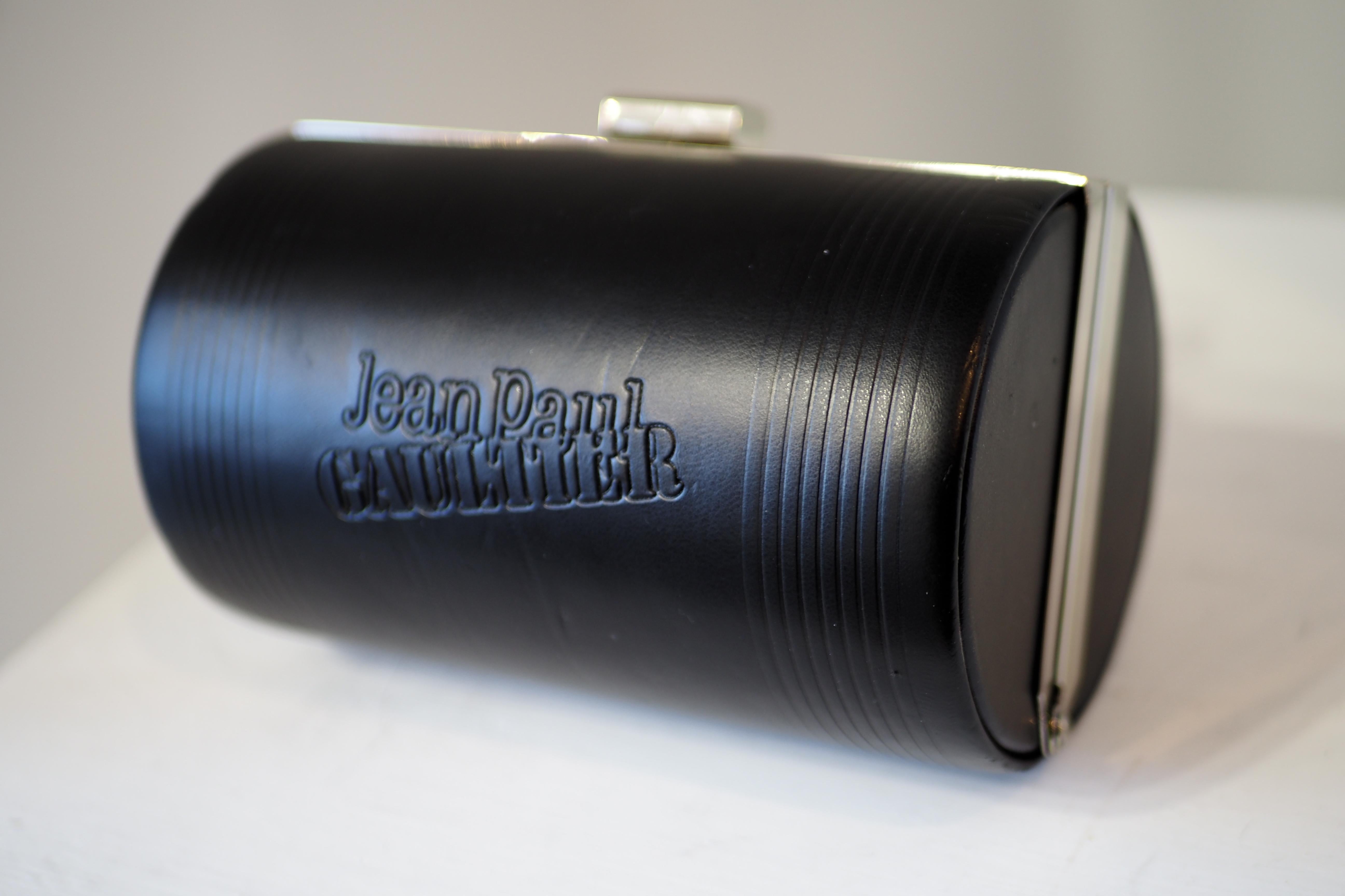Jean Paul Gaultier Umhängetasche aus schwarzem Leder (Schwarz) im Angebot