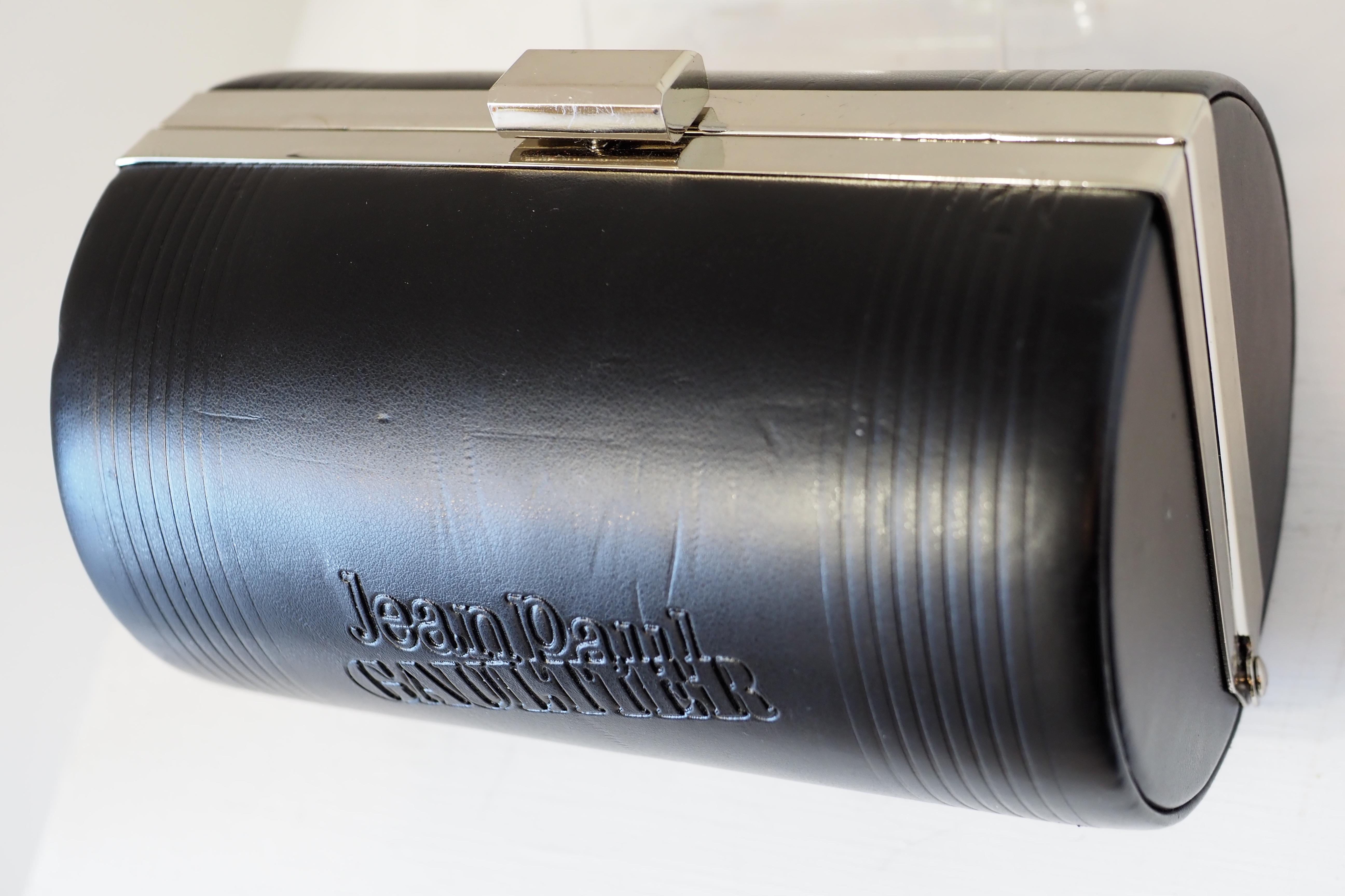 Jean Paul Gaultier Umhängetasche aus schwarzem Leder im Angebot 3