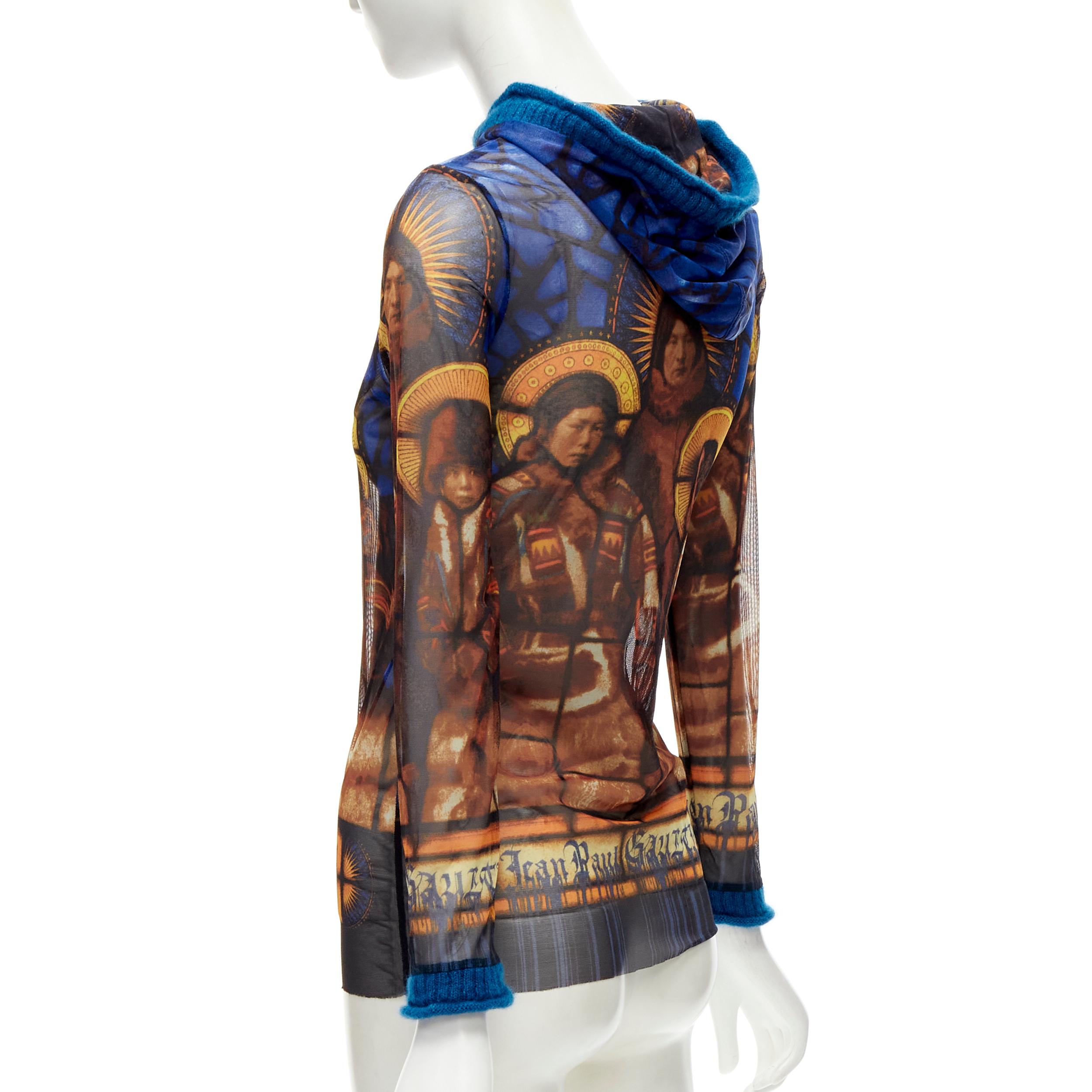 Haut à capuche Jean-Paul Gaultier en laine bleue avec imprimé cathédrale et logo gothique, taille IT 40 S en vente 1