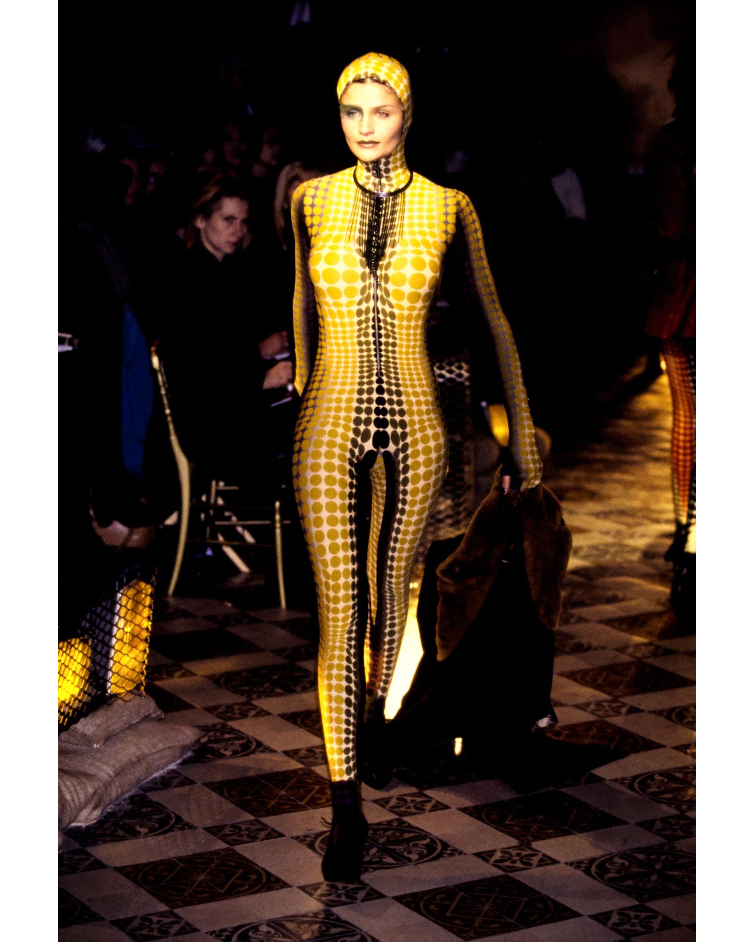 Jean Paul Gaultier roter Cyber-Dot bedruckter Lycra-Kapuzenanzug mit Kapuze, fw 1995 Damen im Angebot