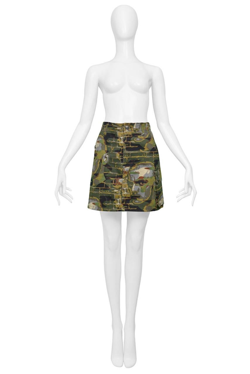 Resurrection Vintage is excited to offer a vintage Jean Paul Gaultier cotton denim mini-skirt featuring brick print with droids, pockets, classic waistband, and center front zipper.

Jean Paul Gaultier
Size: 42
Cotton Denim
2010 Collection