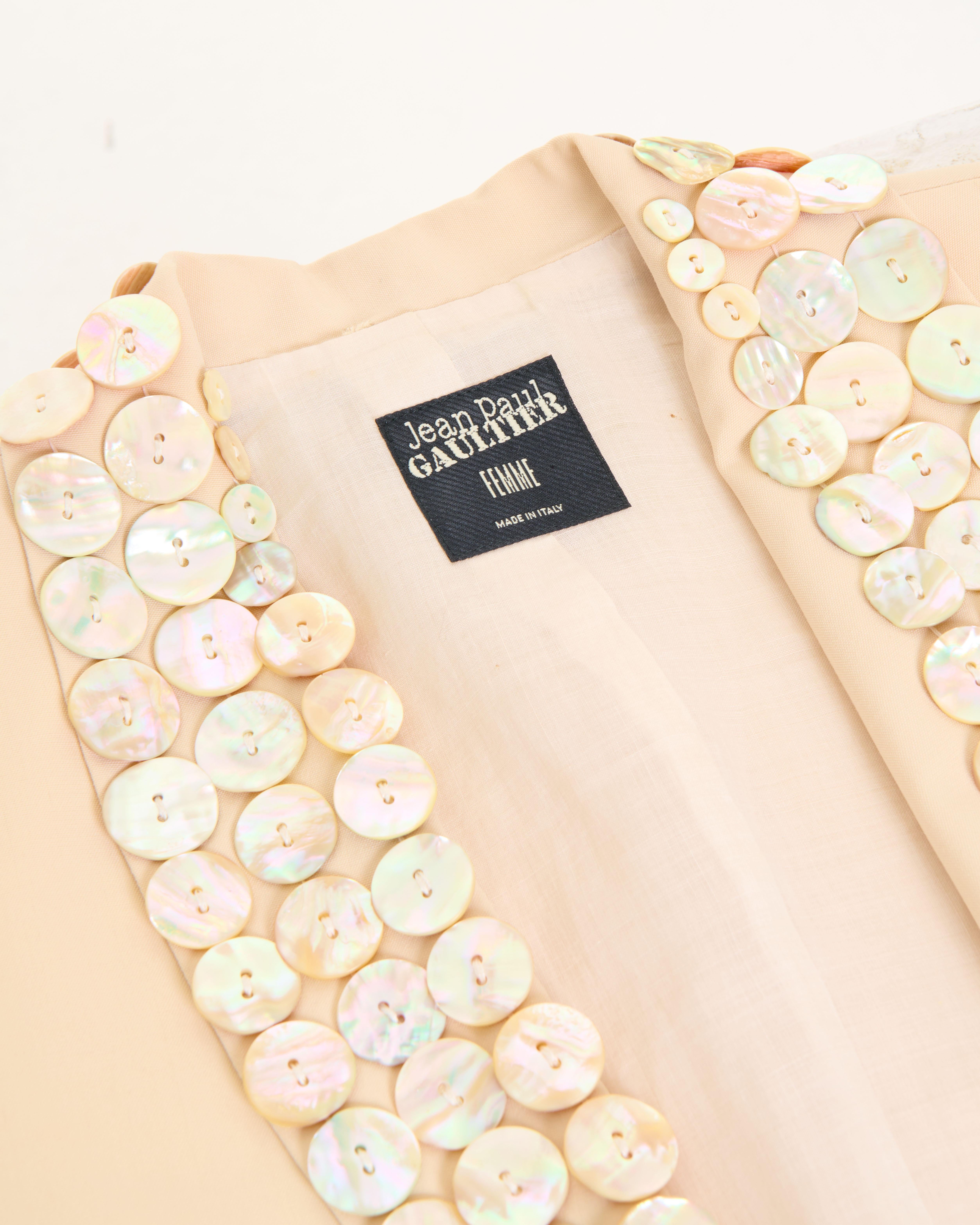 Jean Paul Gaultier Couture S/S 2003 Jacke mit Perlmuttknopf-Verzierung im Angebot 9