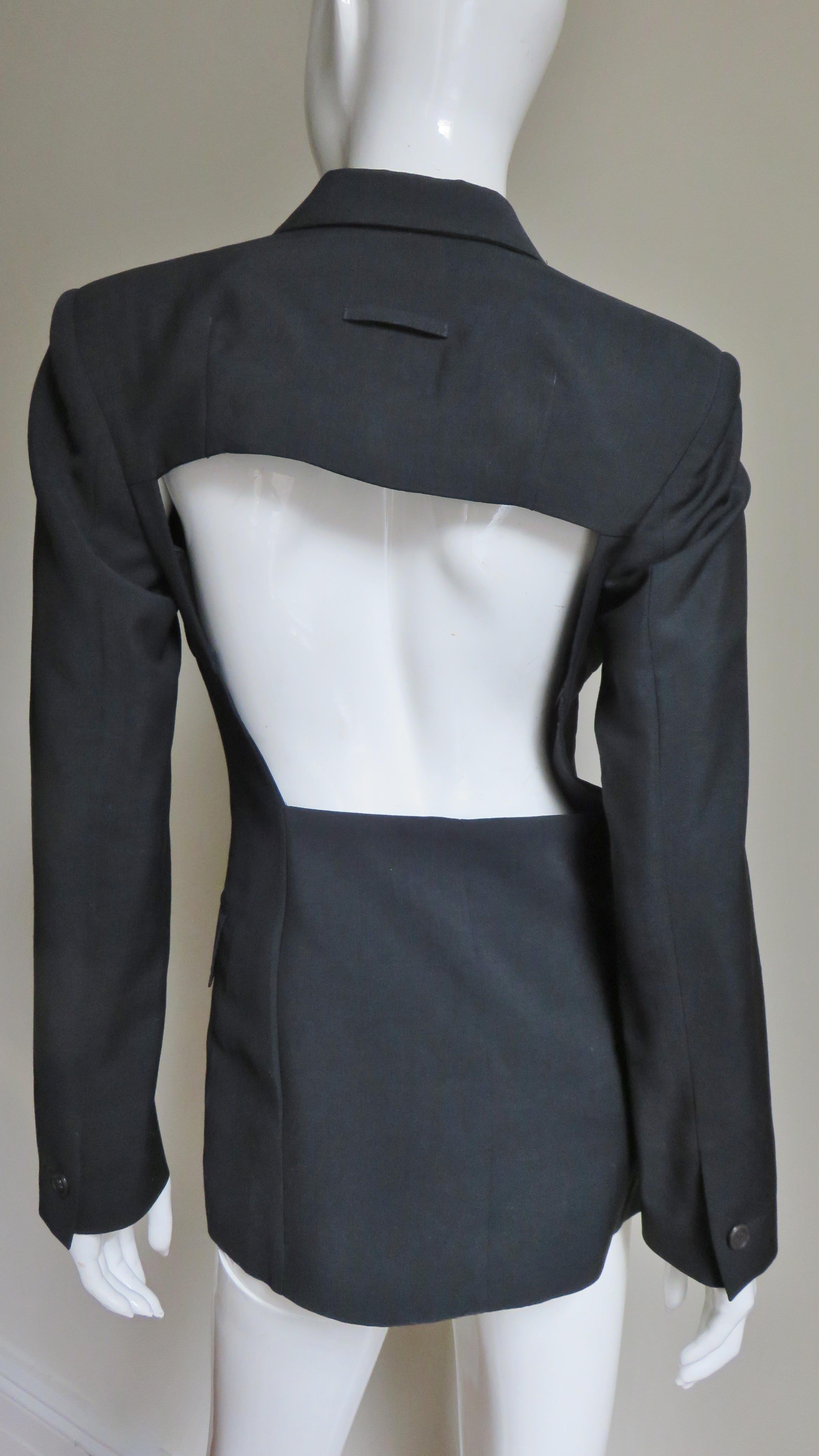 back out blazer