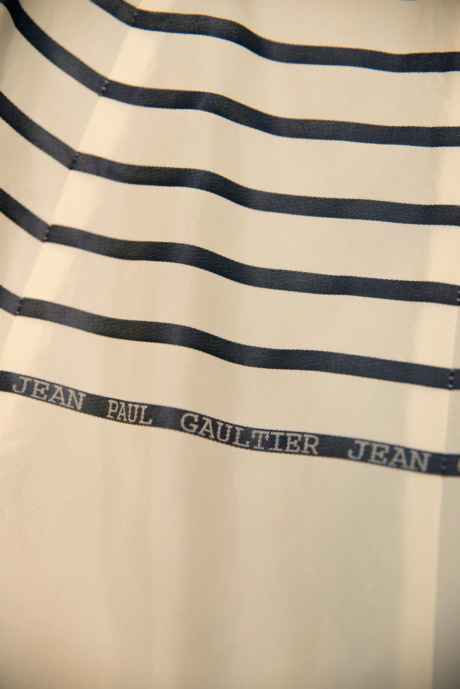 Jean Paul Gaultier - Veste blazer à double boutonnage effet cape ou mini robe en vente 7
