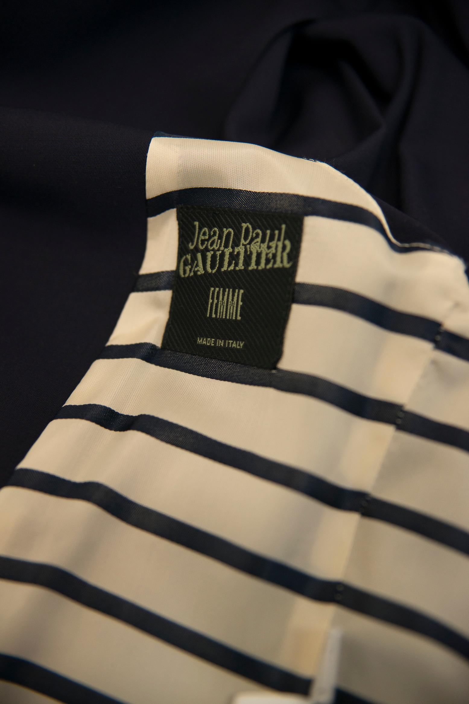 Jean Paul Gaultier - Veste blazer à double boutonnage effet cape ou mini robe en vente 8