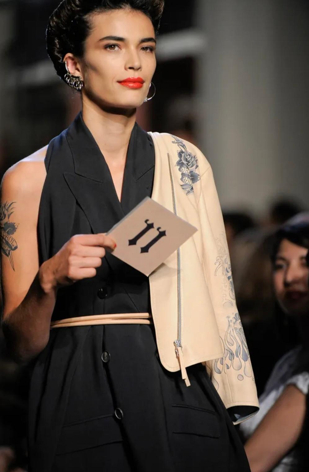 Chaqueta blazer de doble botonadura con efecto capa, Jean Paul Gaultier Runway, SS2012 en Bueno estado para la venta en Geneva, CH