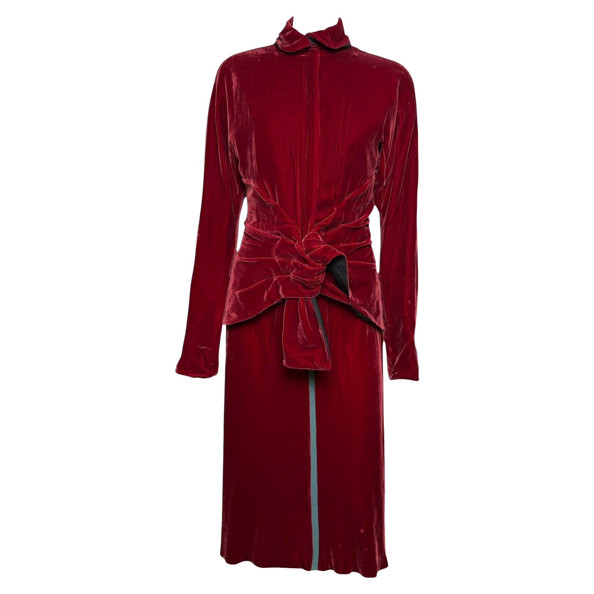 Conjunto de vestido y chaqueta de terciopelo burdeos Jean Paul Gaultier F/W 2004
