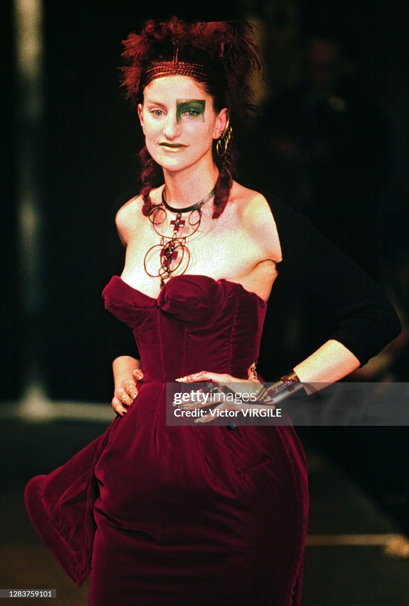 Vintage Jean Paul Gaultier

Fall 1995 - seen on the runway

Choker necklace with large crosses and ring loops
Black and red enamel crosses with rhinestone detail
Intentional worn/tarnished design
Lobster clasp

16-17